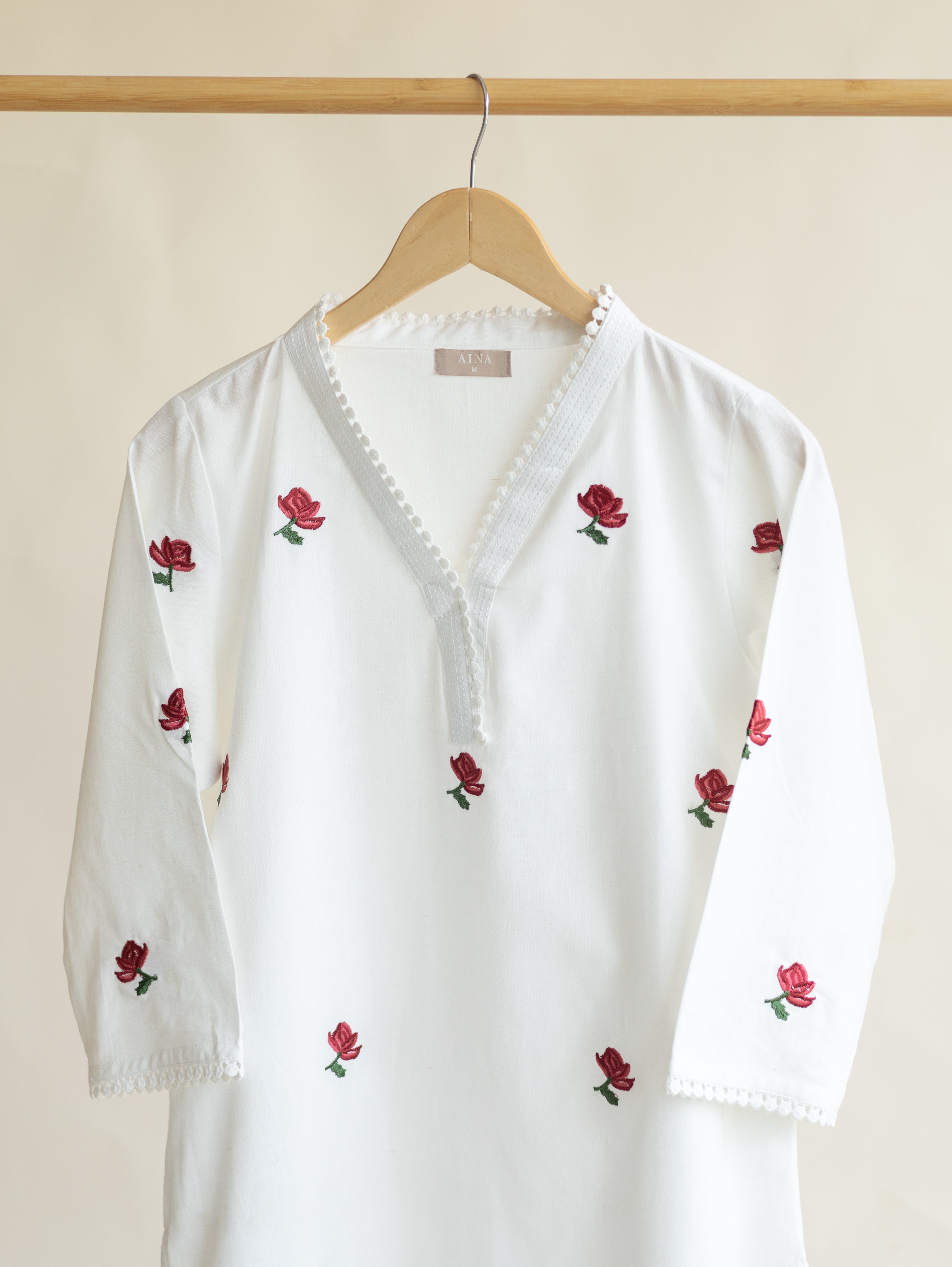 Yukta Cotton Flax Embroidered Straight Kurta