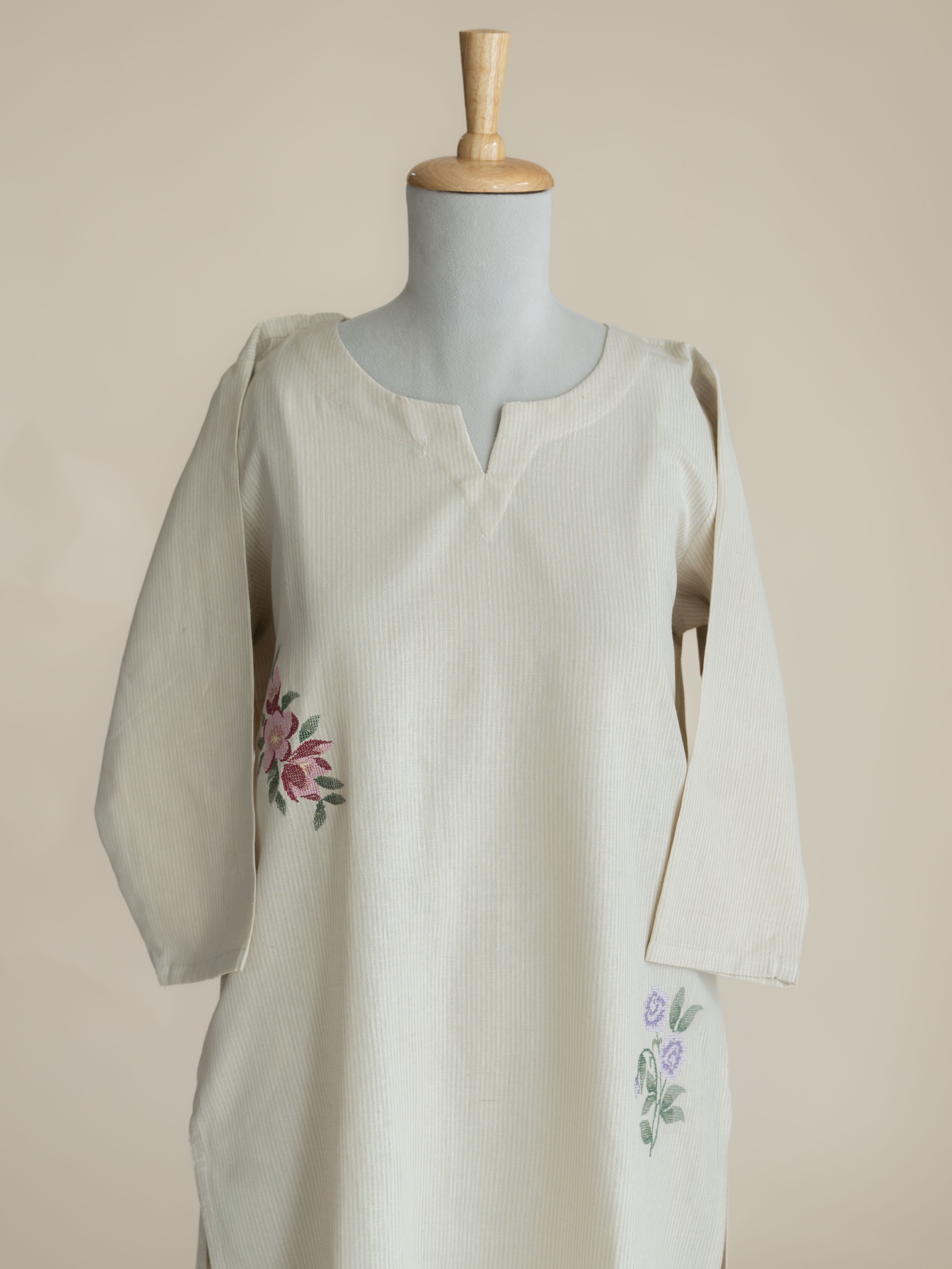 Bindiya Cotton Handloom Embroidered Straight Kurta