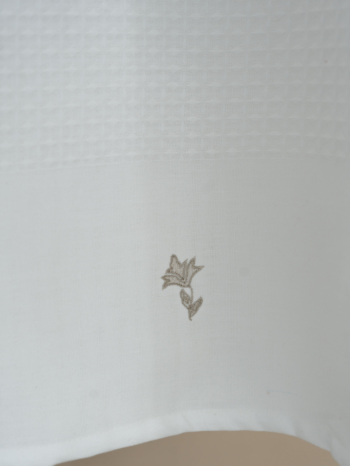 Saya Cotton Embroidered Bath Towel