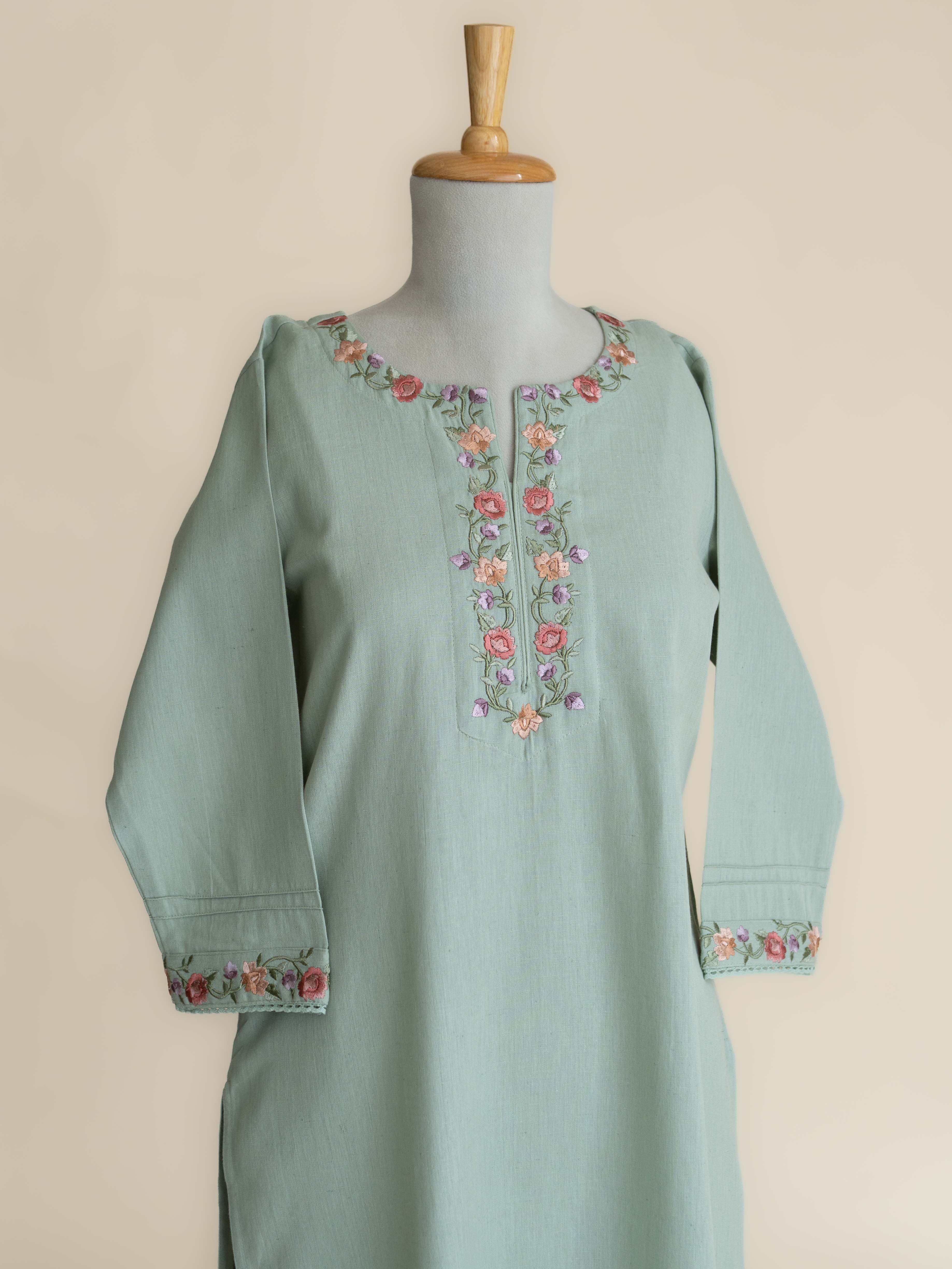 Navmi Cotton Flax Embroidered Straight Kurta