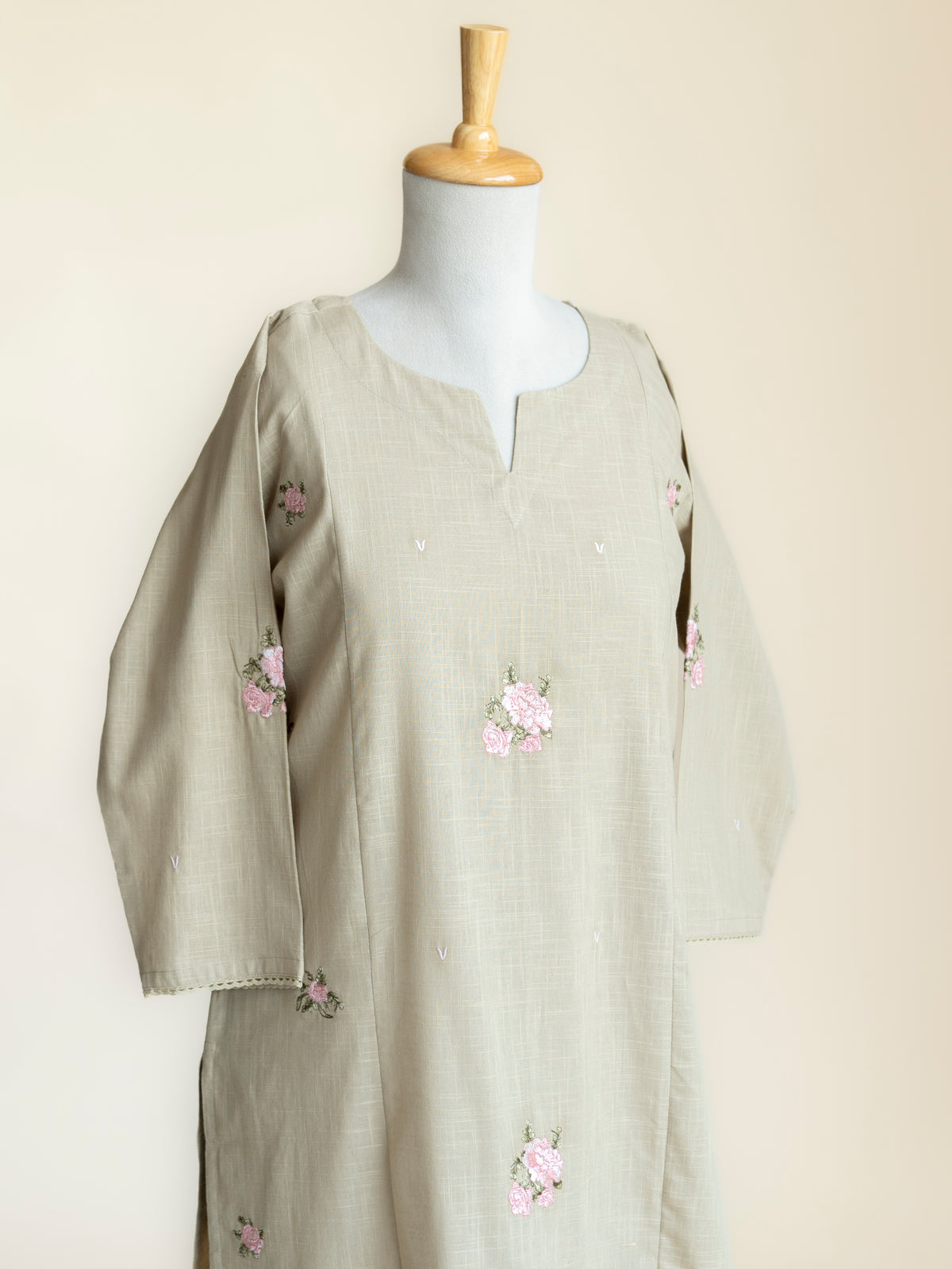 Haira Cotton Embroidered Straight Kurta