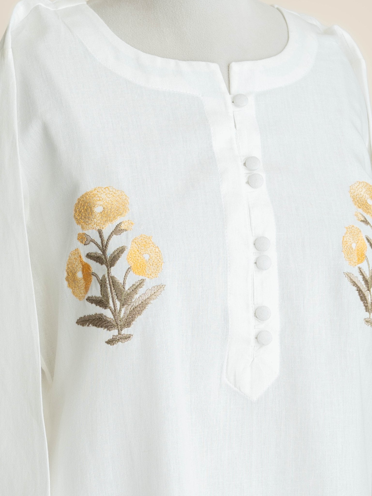 Amnah Cotton Flax Embroidered Straight Kurta - AINA