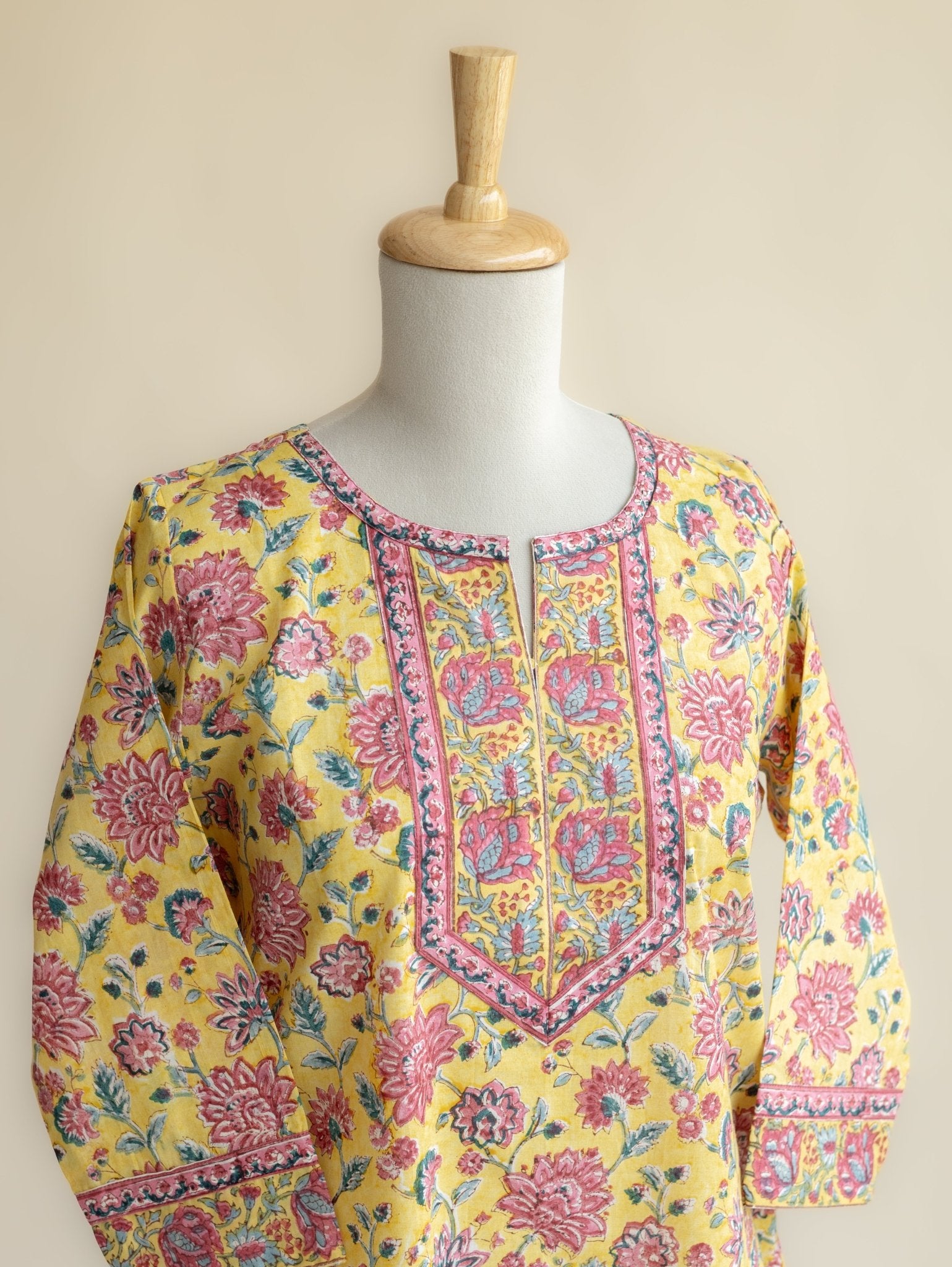 Anuvintha Cotton Block Printed Straight Kurta - AINA