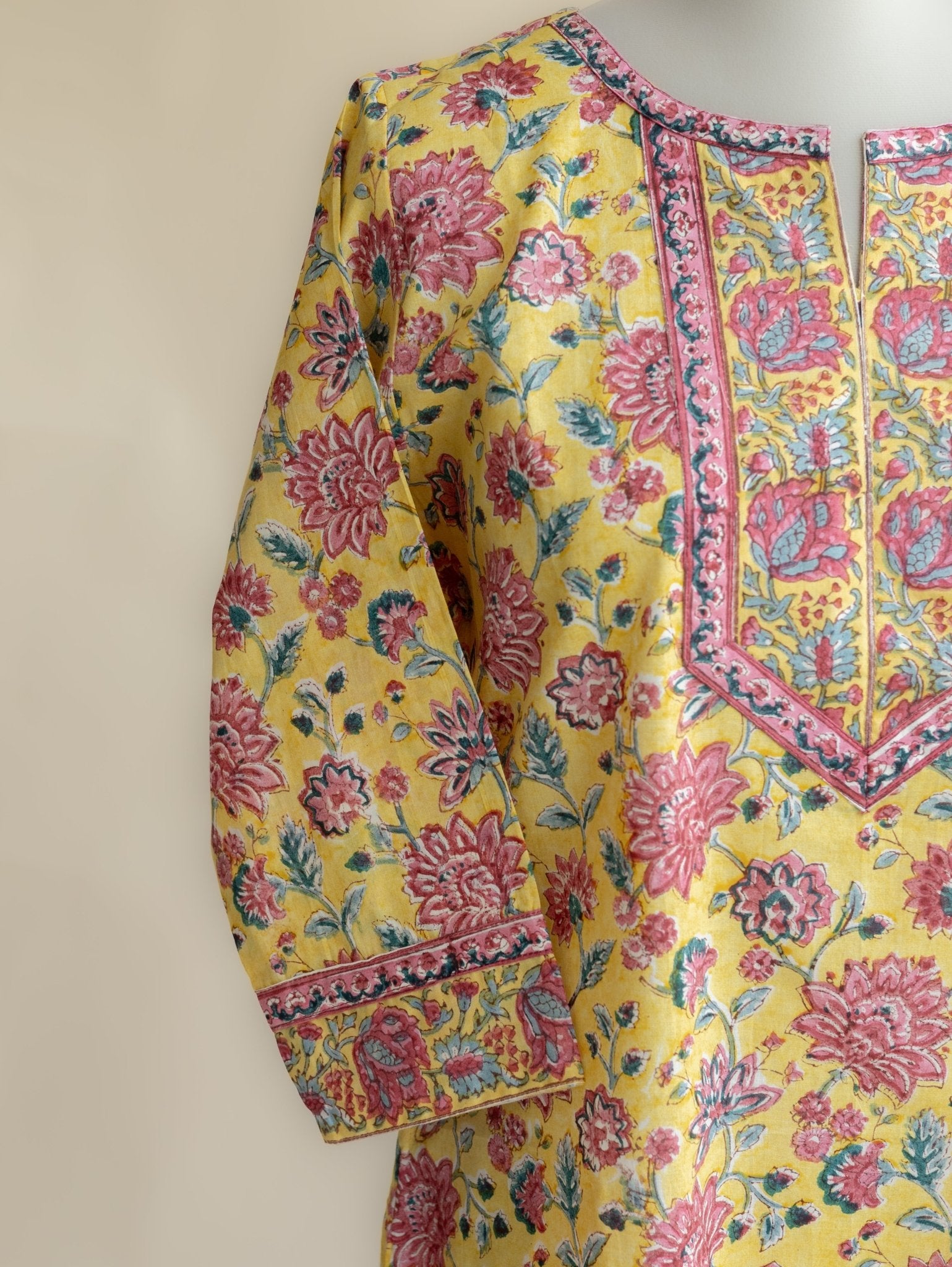 Anuvintha Cotton Block Printed Straight Kurta - AINA