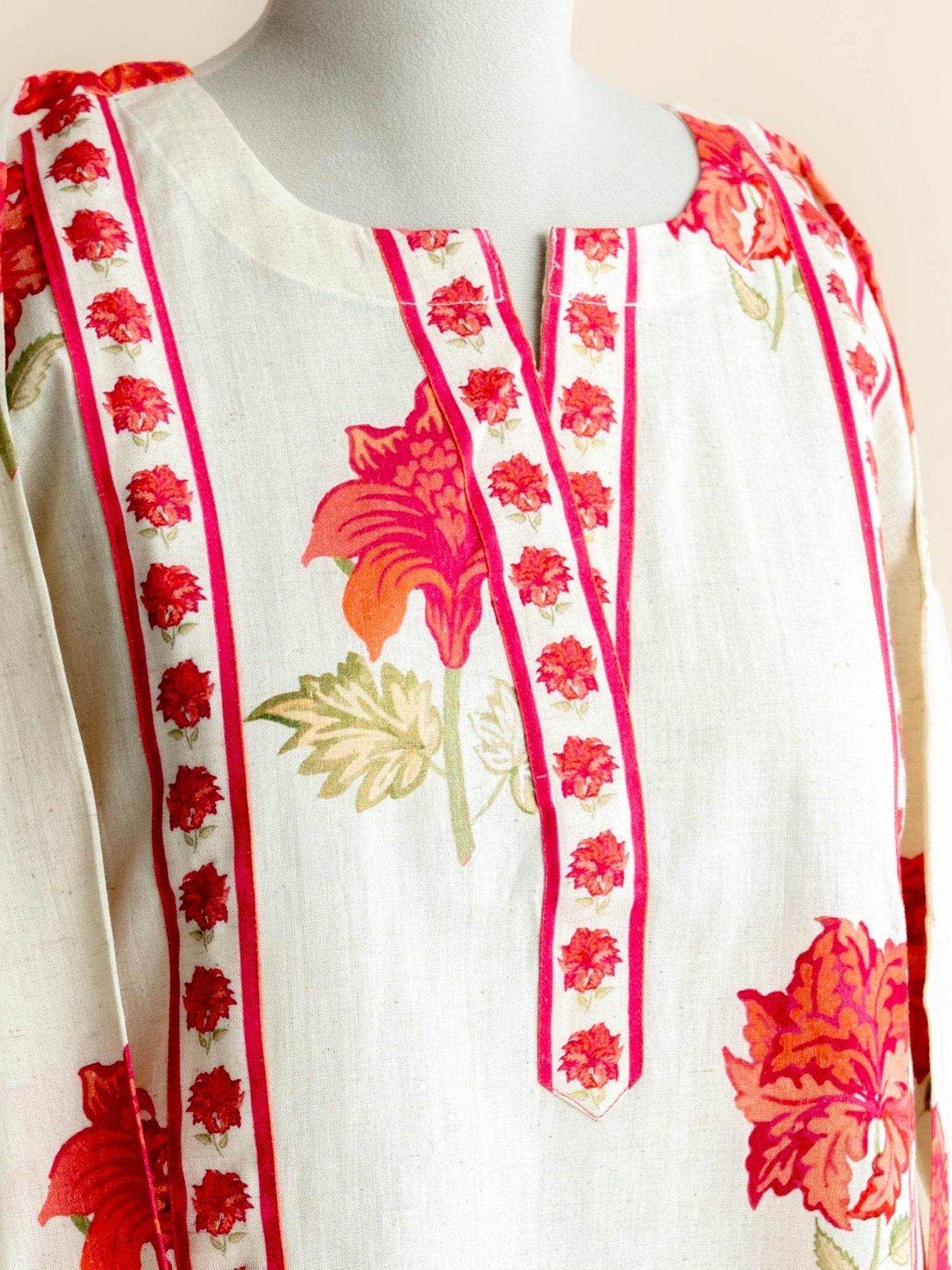 Bhanu Cotton Flax Digital Print Straight Kurta - AINA