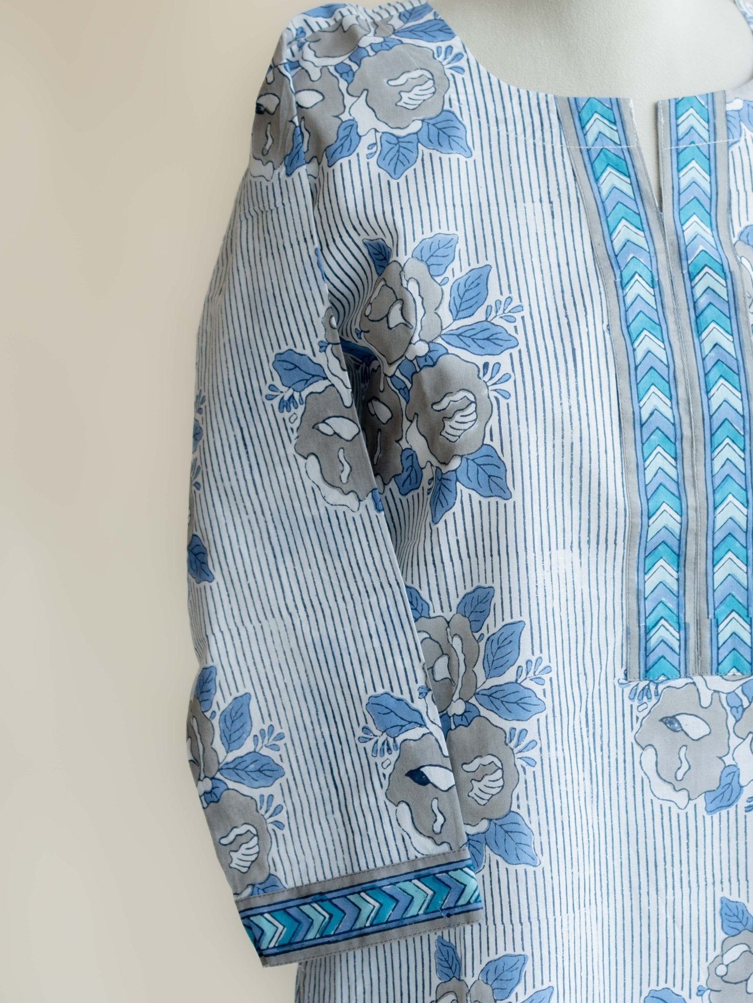 Bhumi Cotton Block Printed Straight Kurta - AINA
