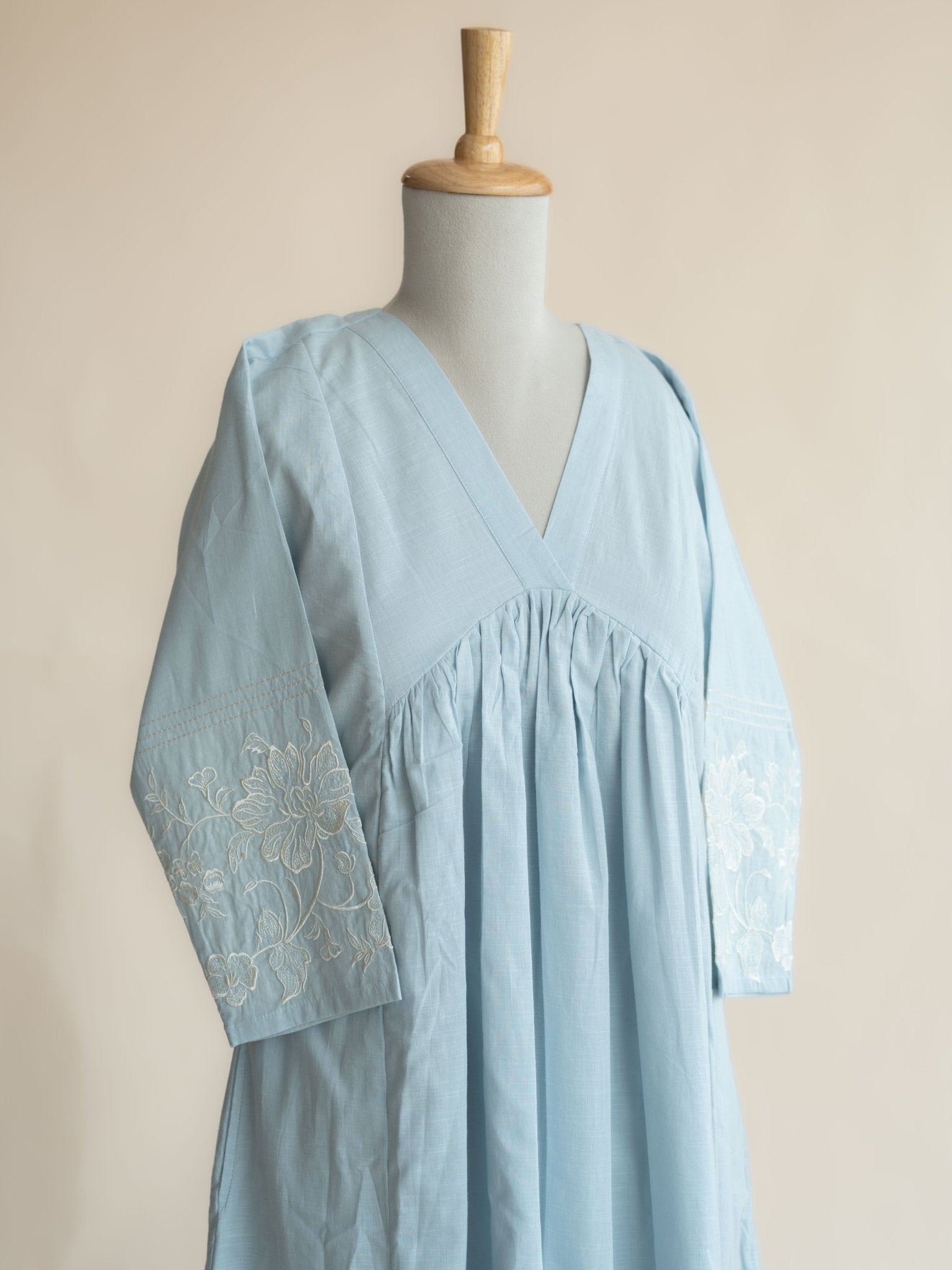 Bunah Cotton Embroidered Kurta Set - AINA