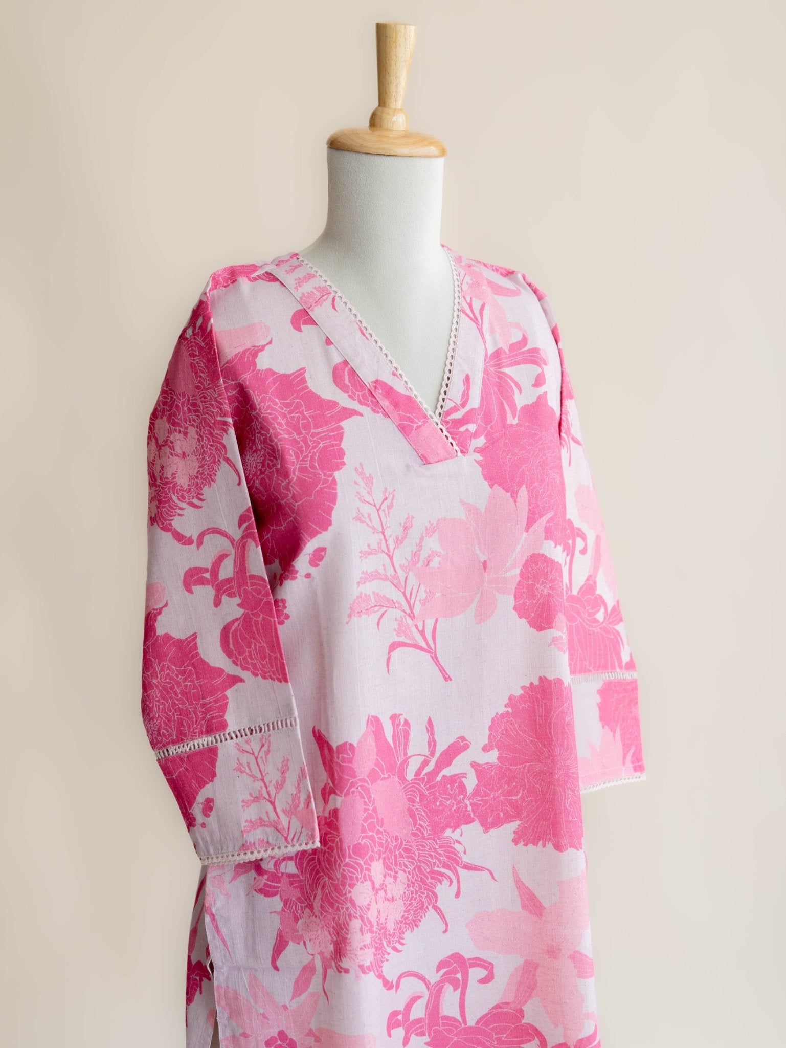 Deeksha Cotton Flax Printed Straight Kurta - AINA