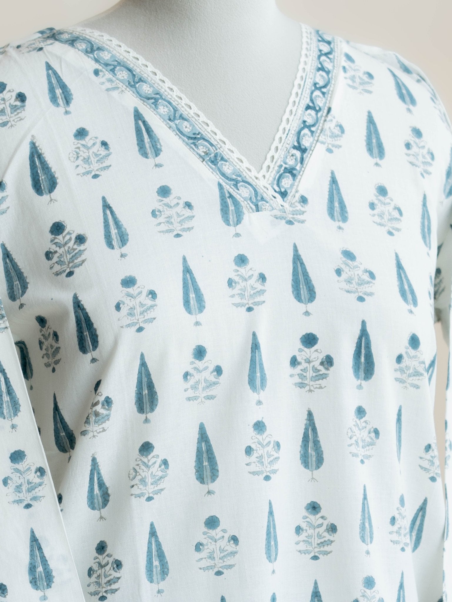 Faria Cotton Block Printed Straight Kurta - AINA