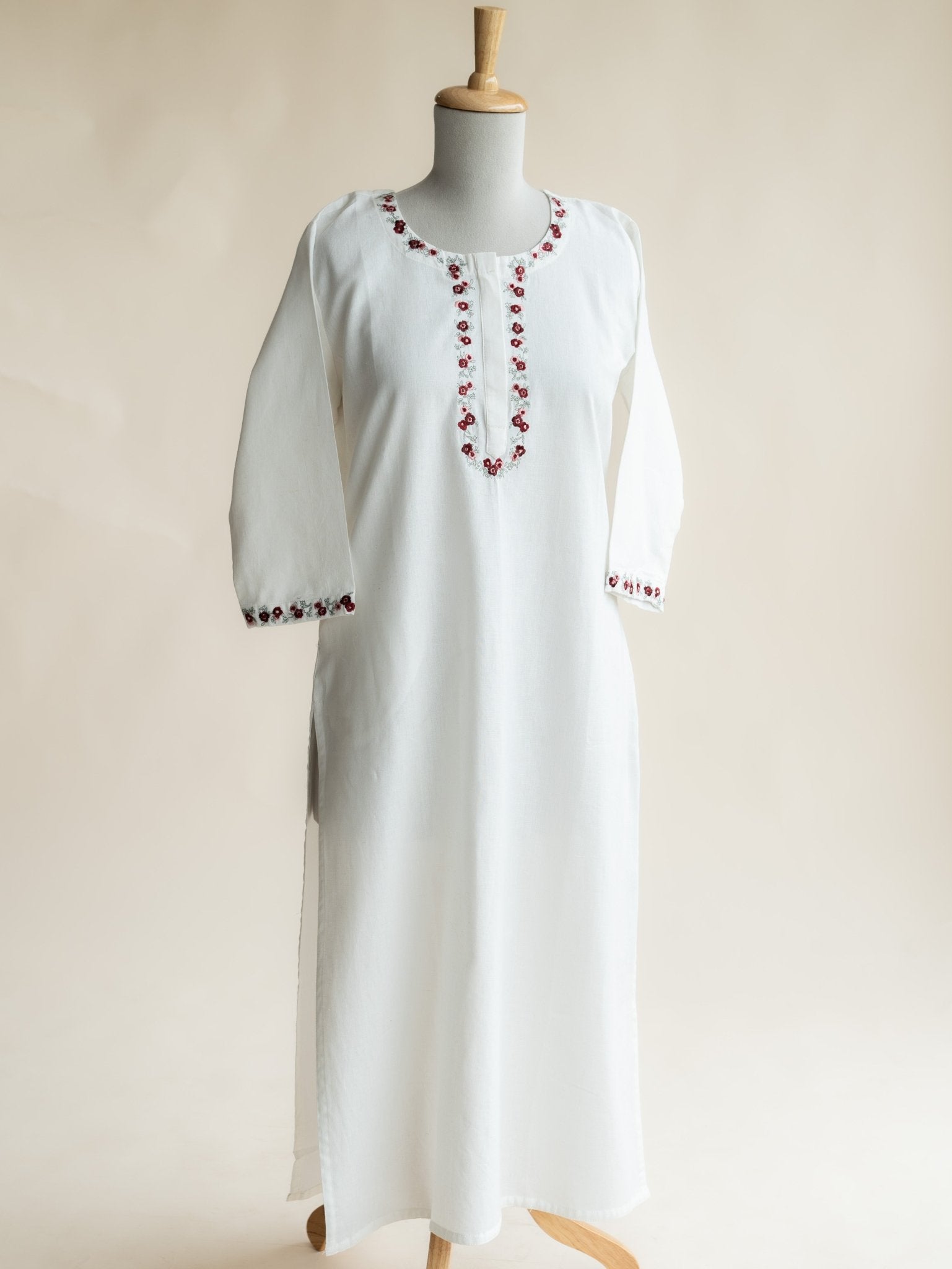 Hibaya Cotton Flax Embroidered Straight Kurta - AINA