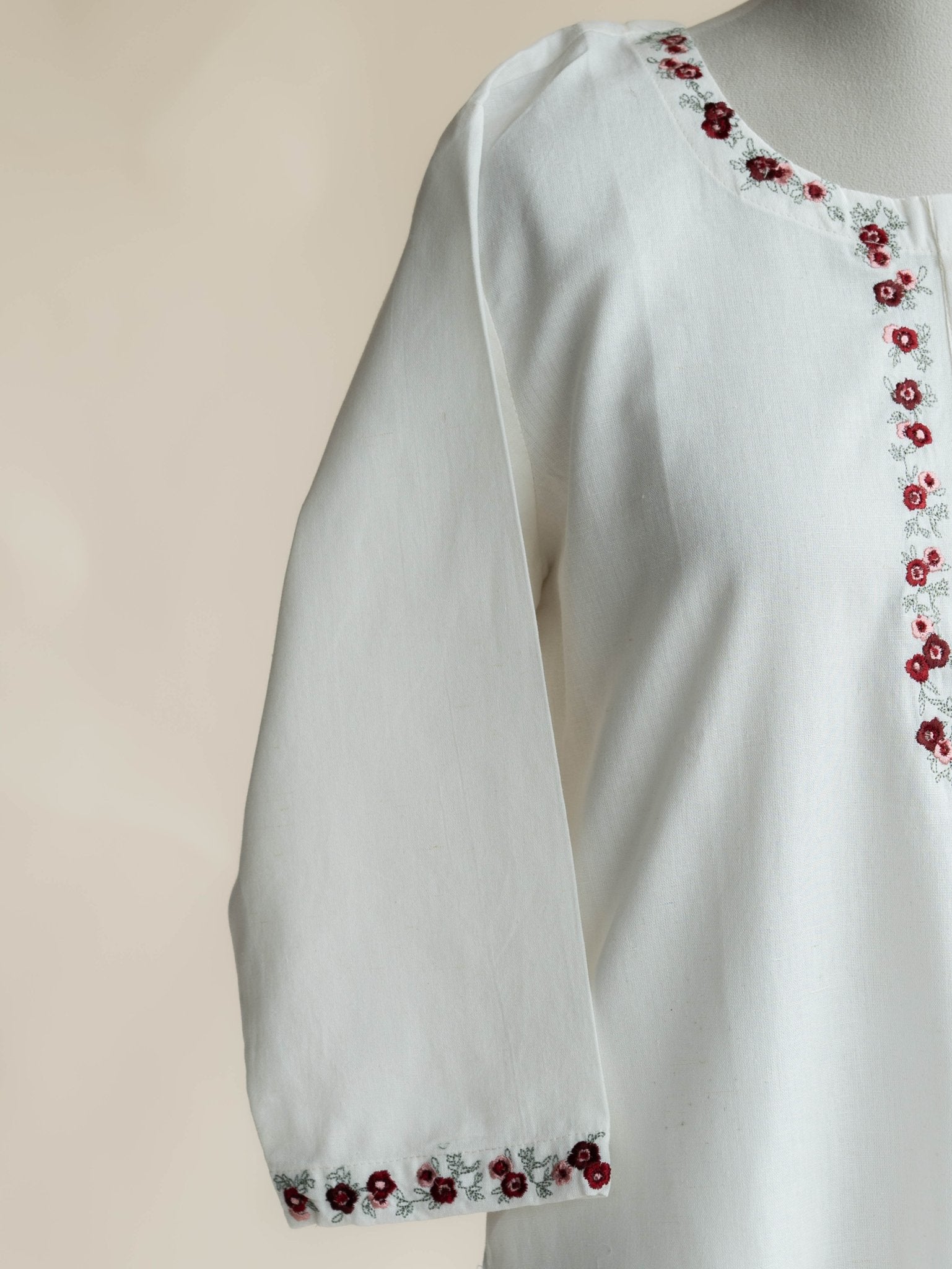 Hibaya Cotton Flax Embroidered Straight Kurta - AINA