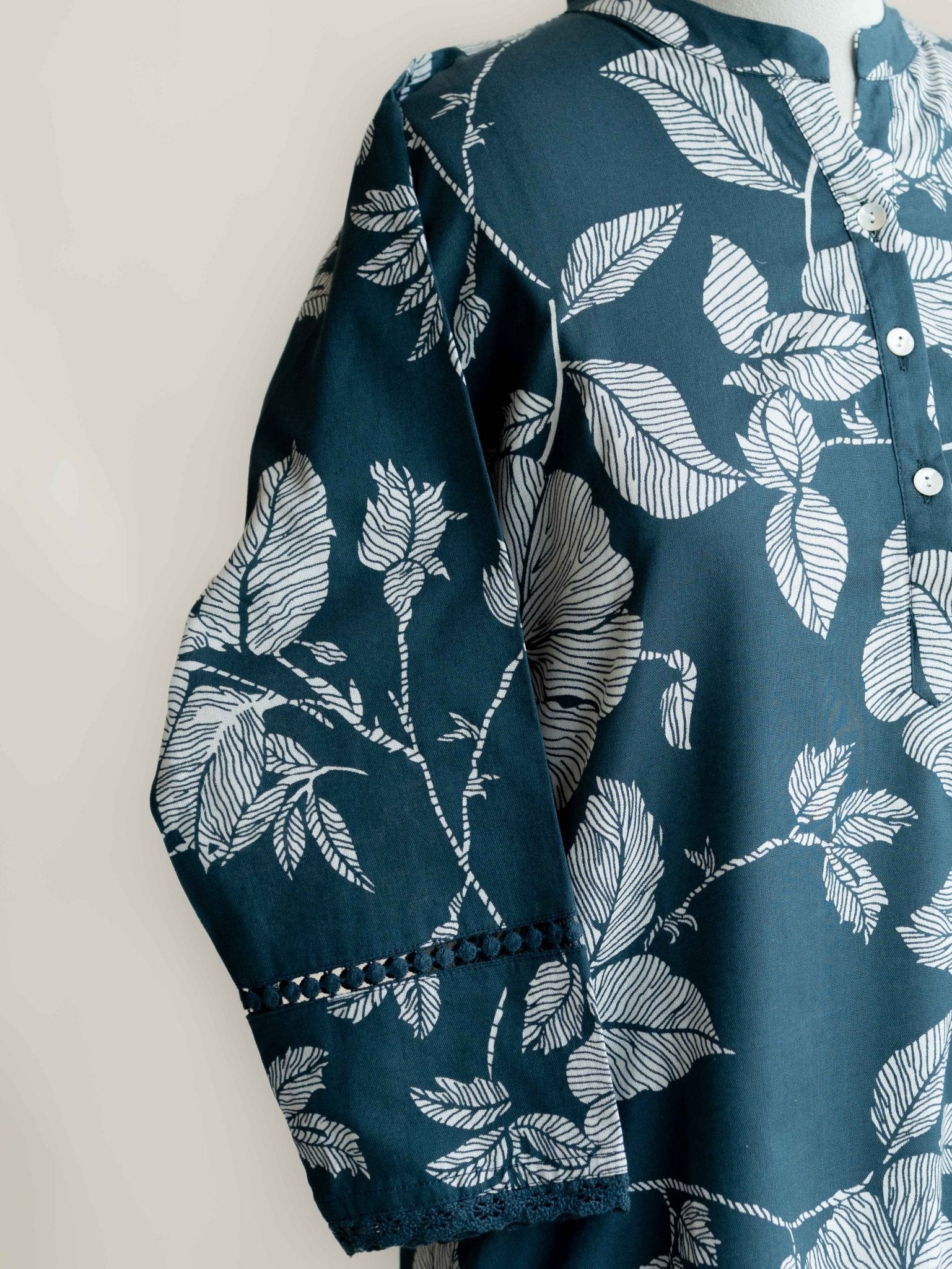 Iha Cotton Flax Printed Straight Kurta - AINA
