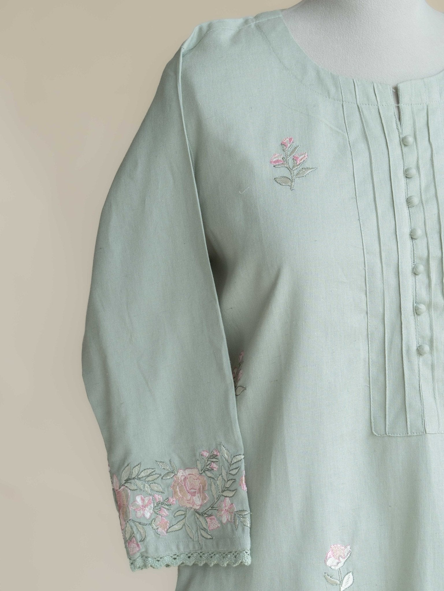 Kaiza Cotton Flax Embroidered Straight Kurta - AINA