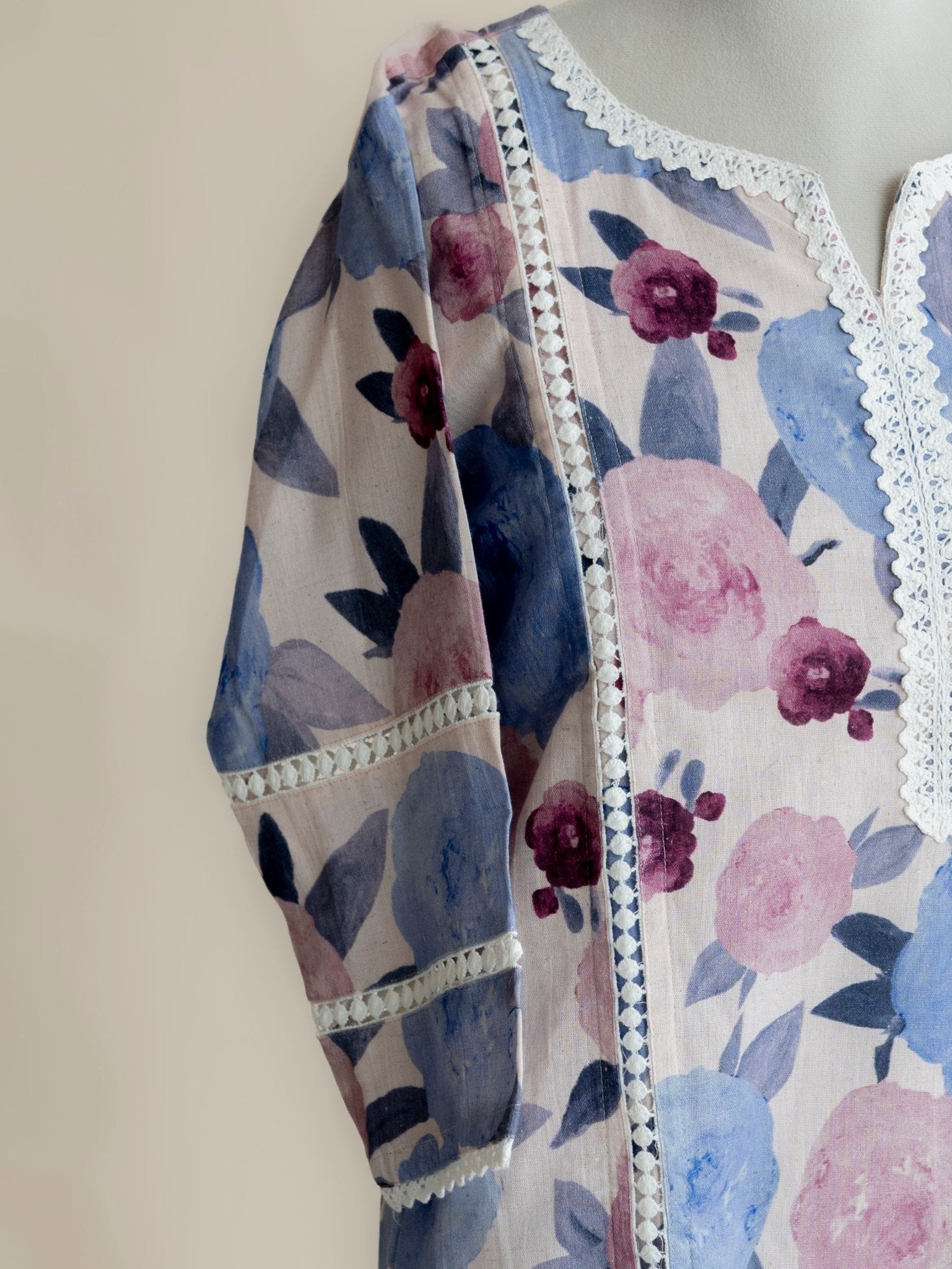 Kanika Cotton Flax Digital Print Straight Kurta - AINA