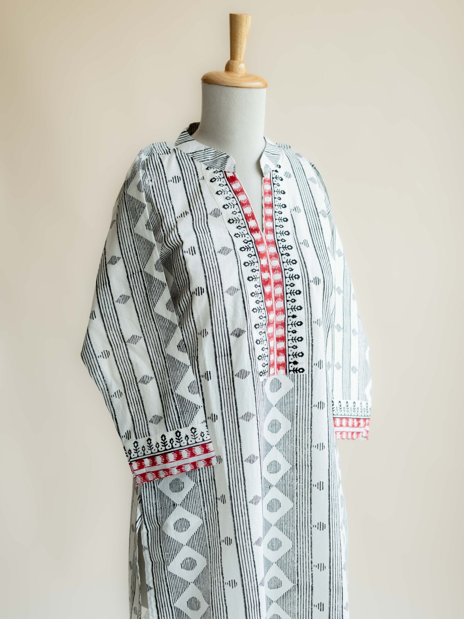 Kashi Cotton Block Printed Straight Kurta - AINA