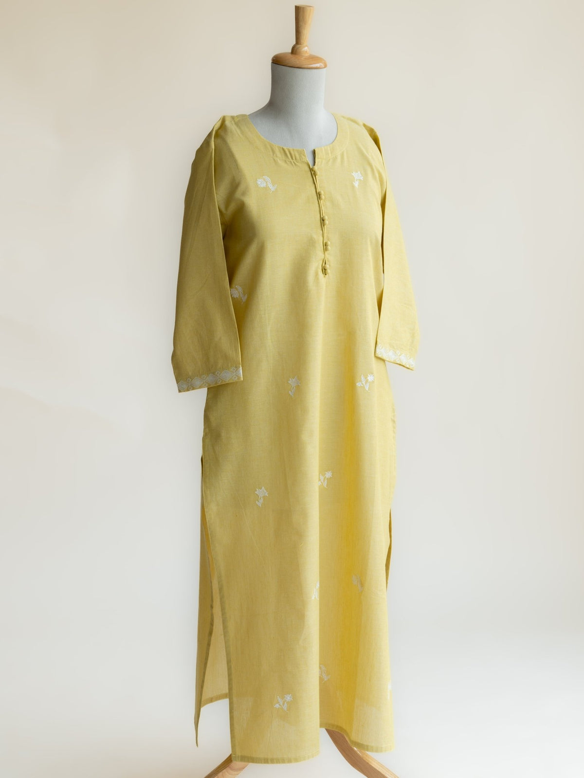 Mishika Cotton Handloom Embroidered Straight Kurta - AINA