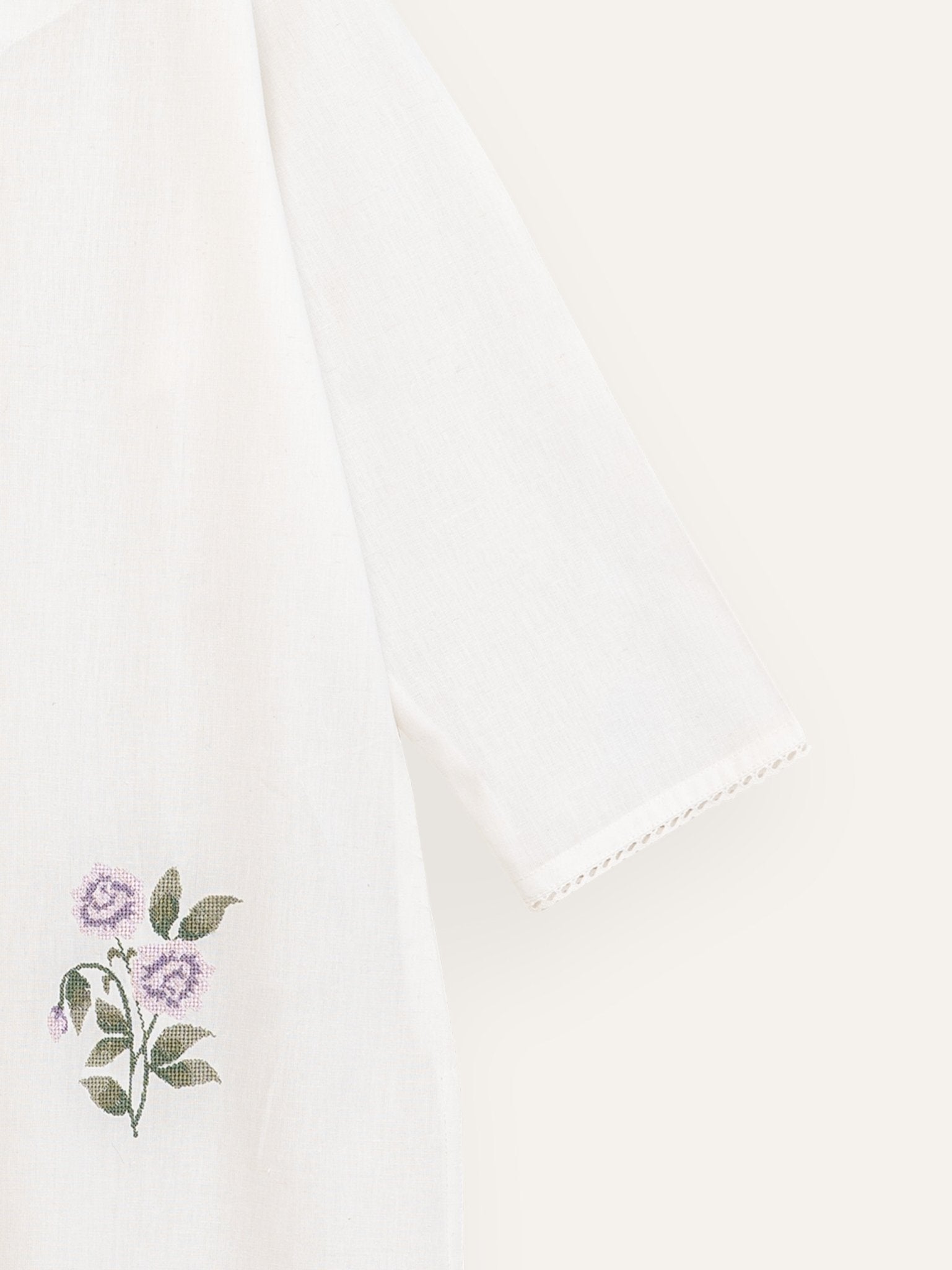 Nabah Cotton Flax Embroidered Straight Kurta - AINA