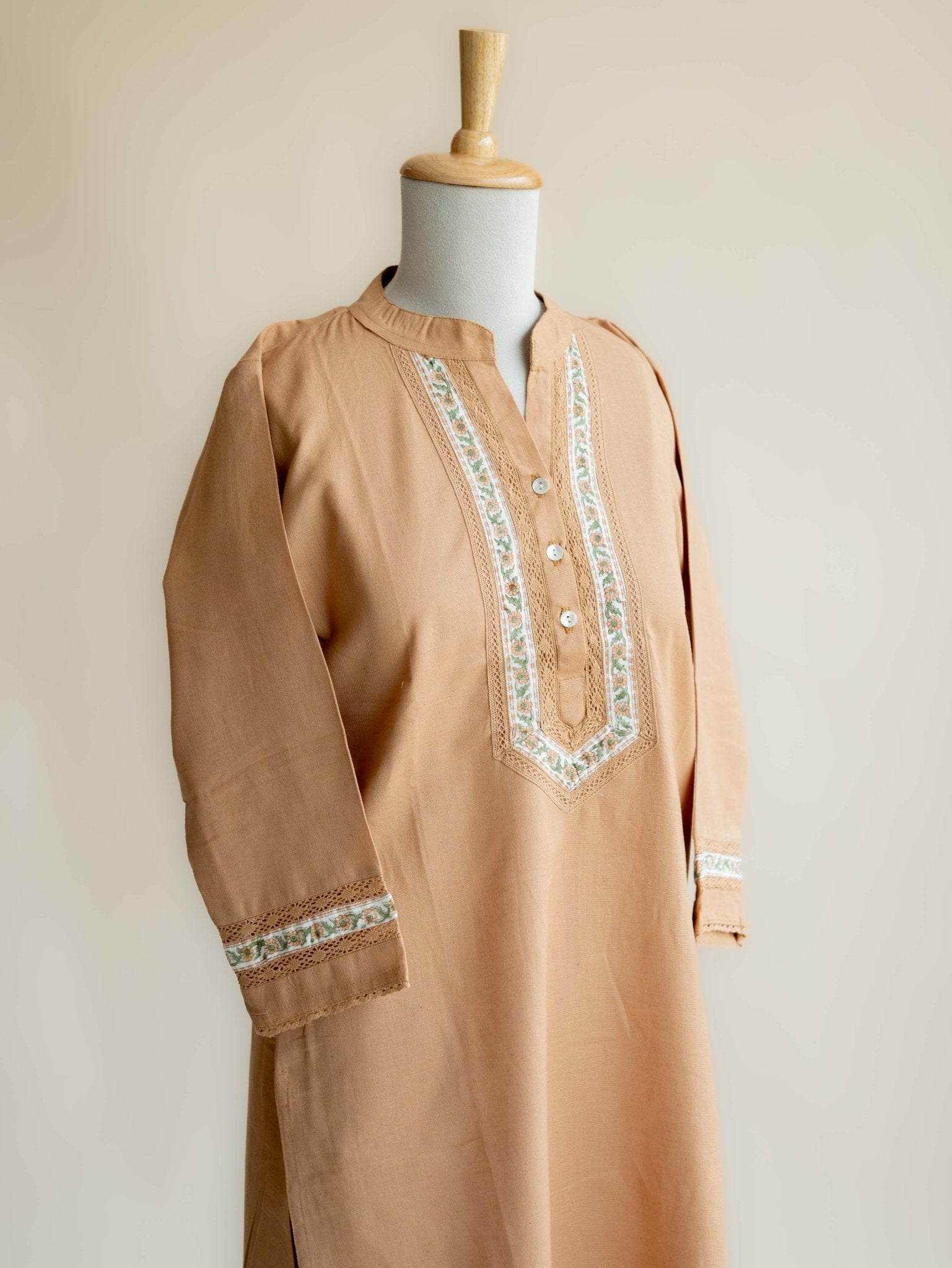 Naseeha Cotton Flax Plain Straight Kurta - AINA