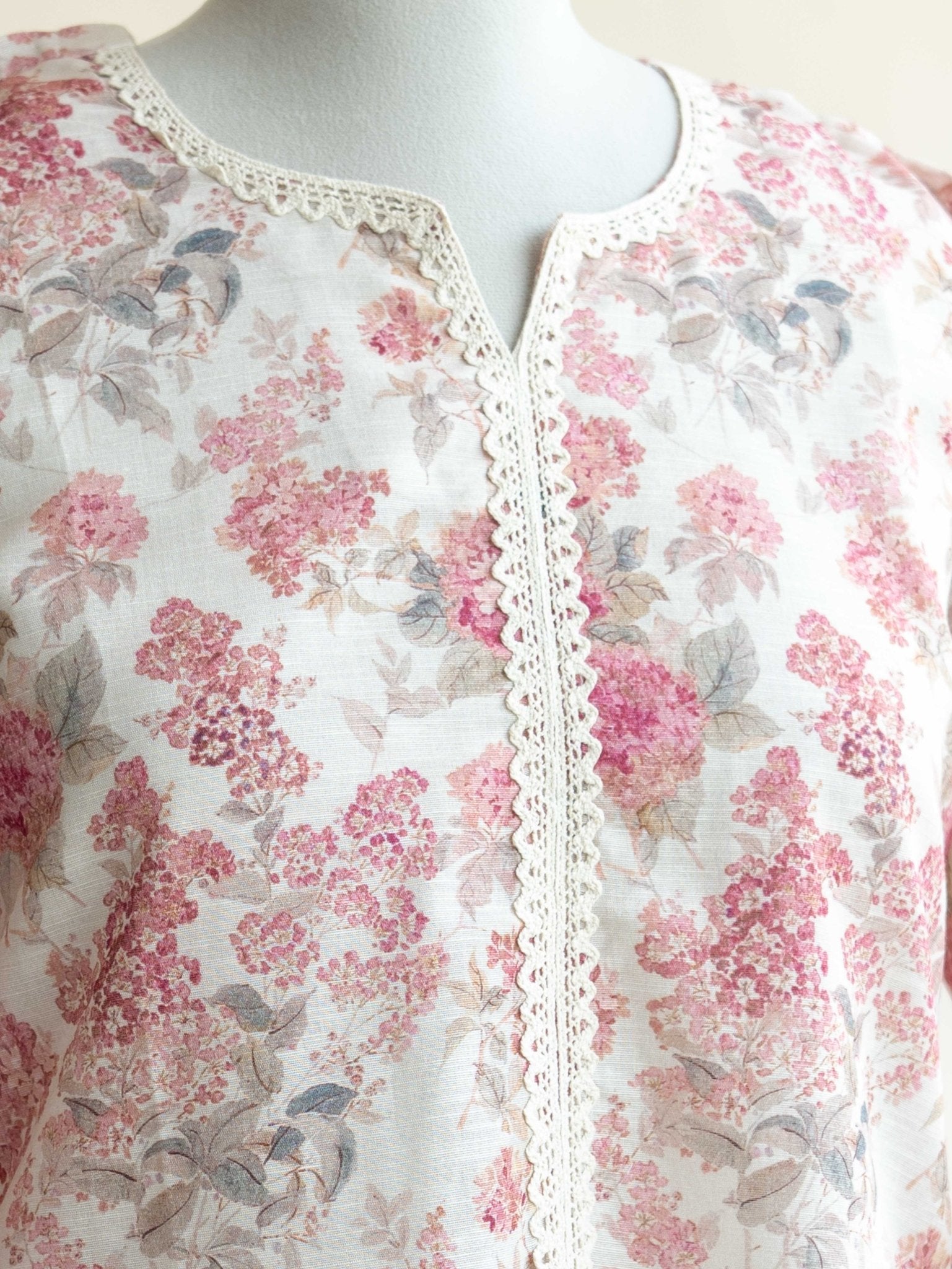 Safiya Cotton Linen Digital Print Straight Kurta - AINA