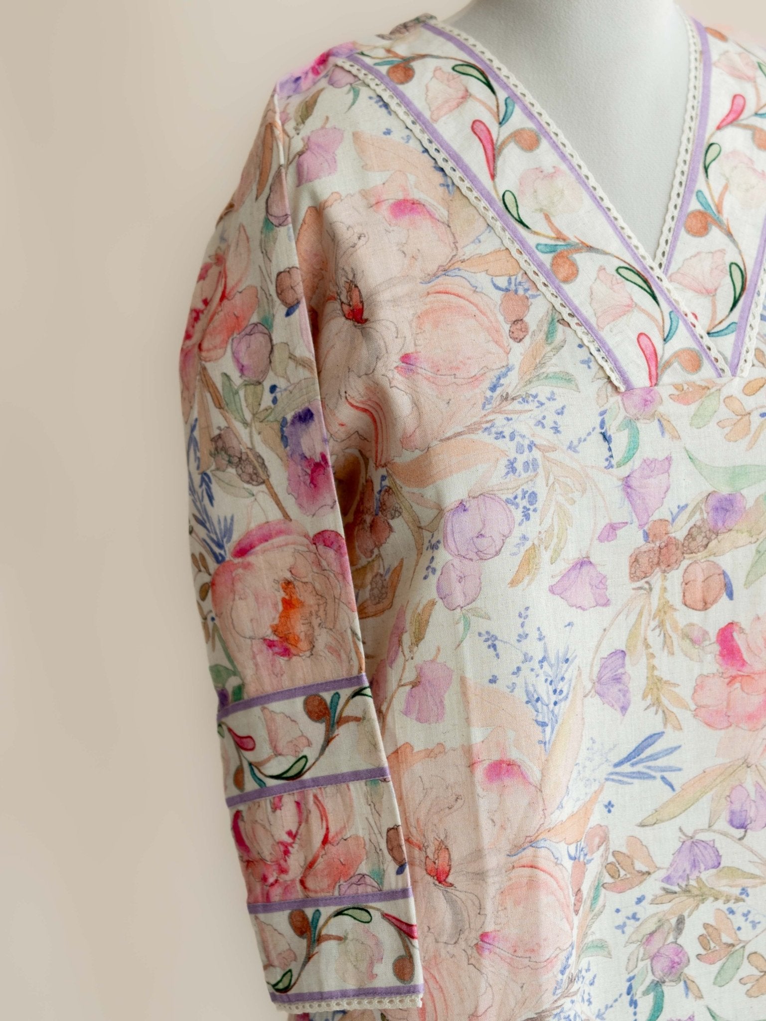 Shreya Cotton Flax Printed Straight Kurta - AINA