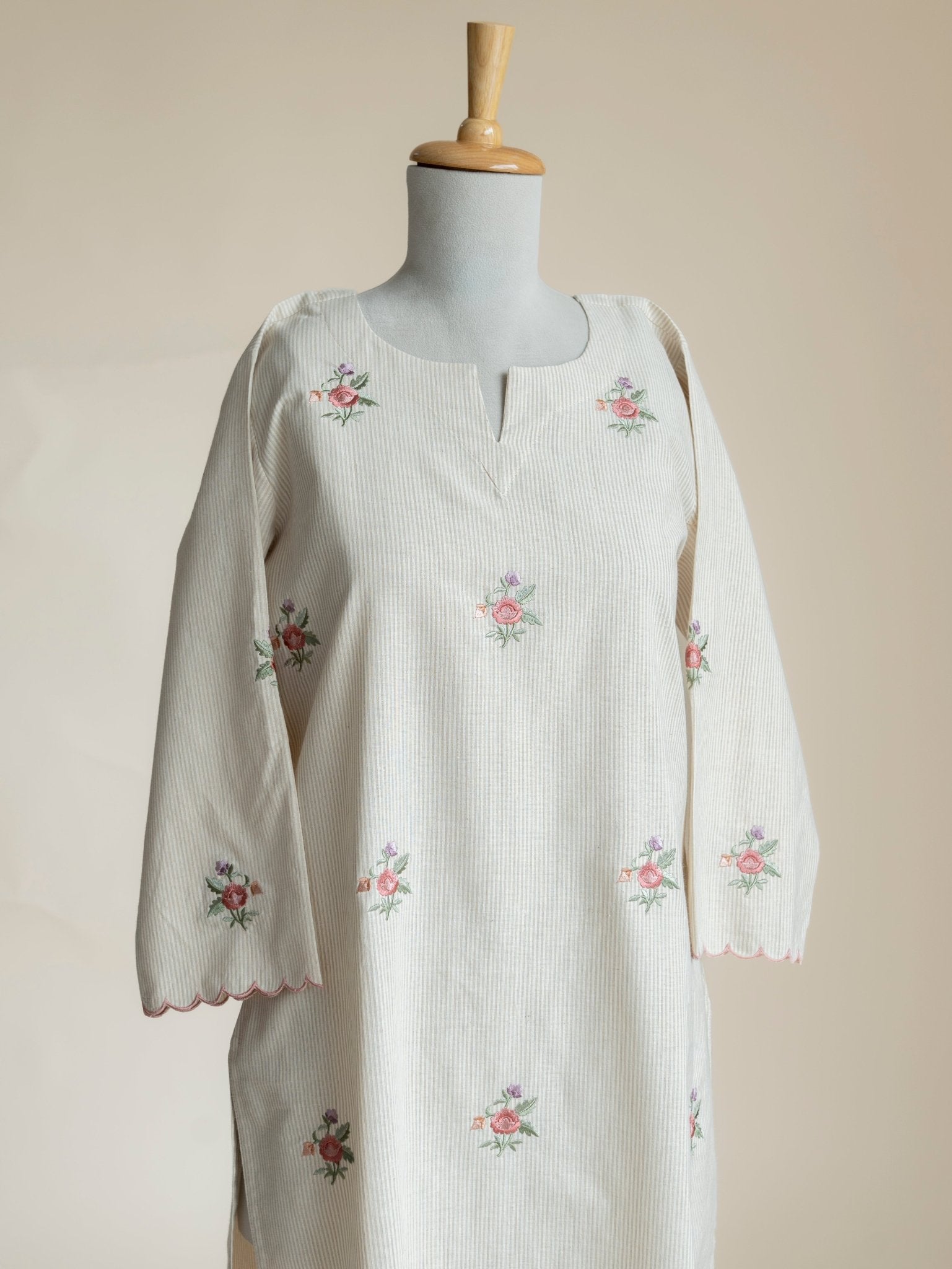 Yana Cotton Handloom Embroidered Straight Kurta - AINA