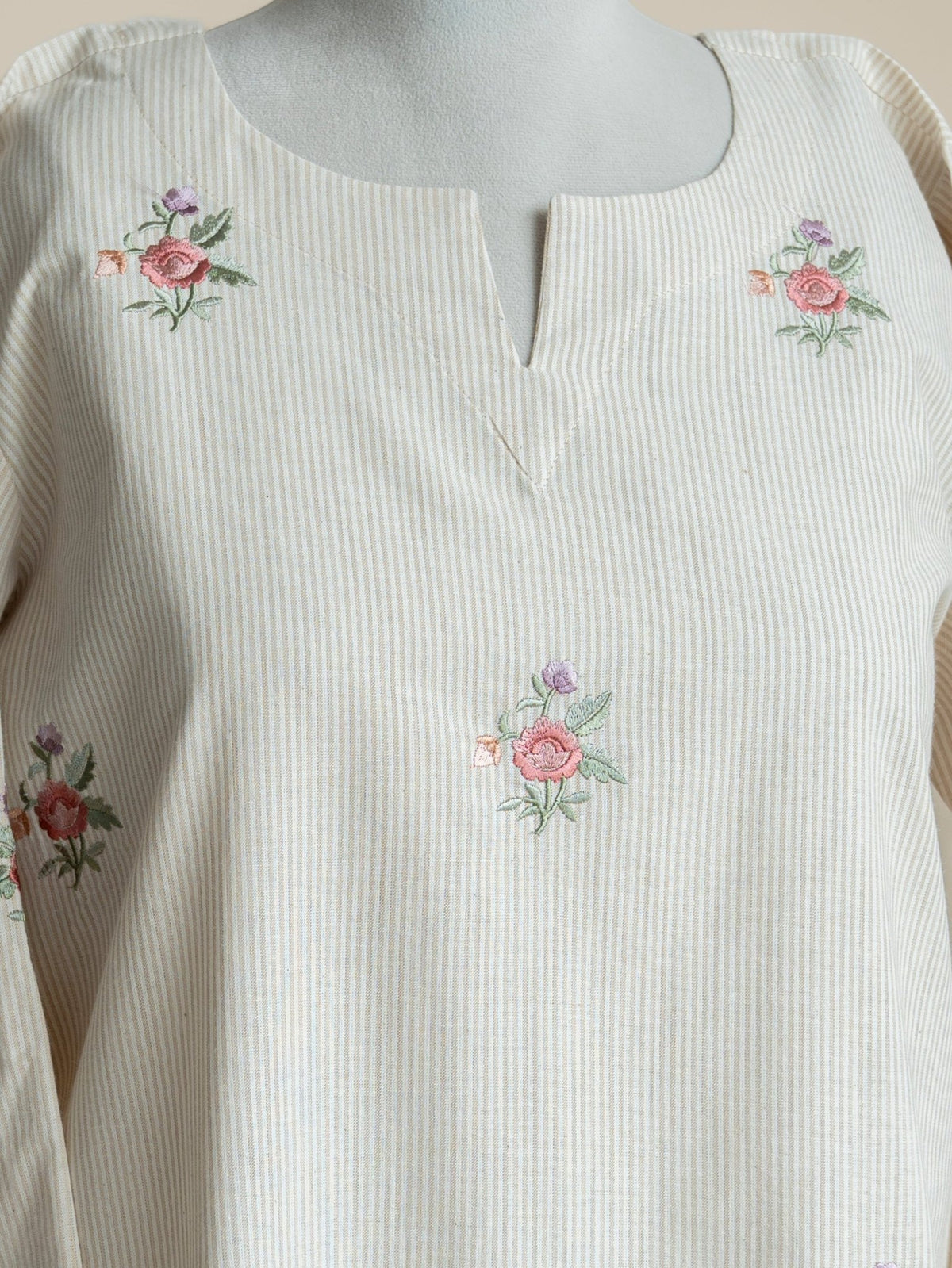 Yana Cotton Handloom Embroidered Straight Kurta - AINA