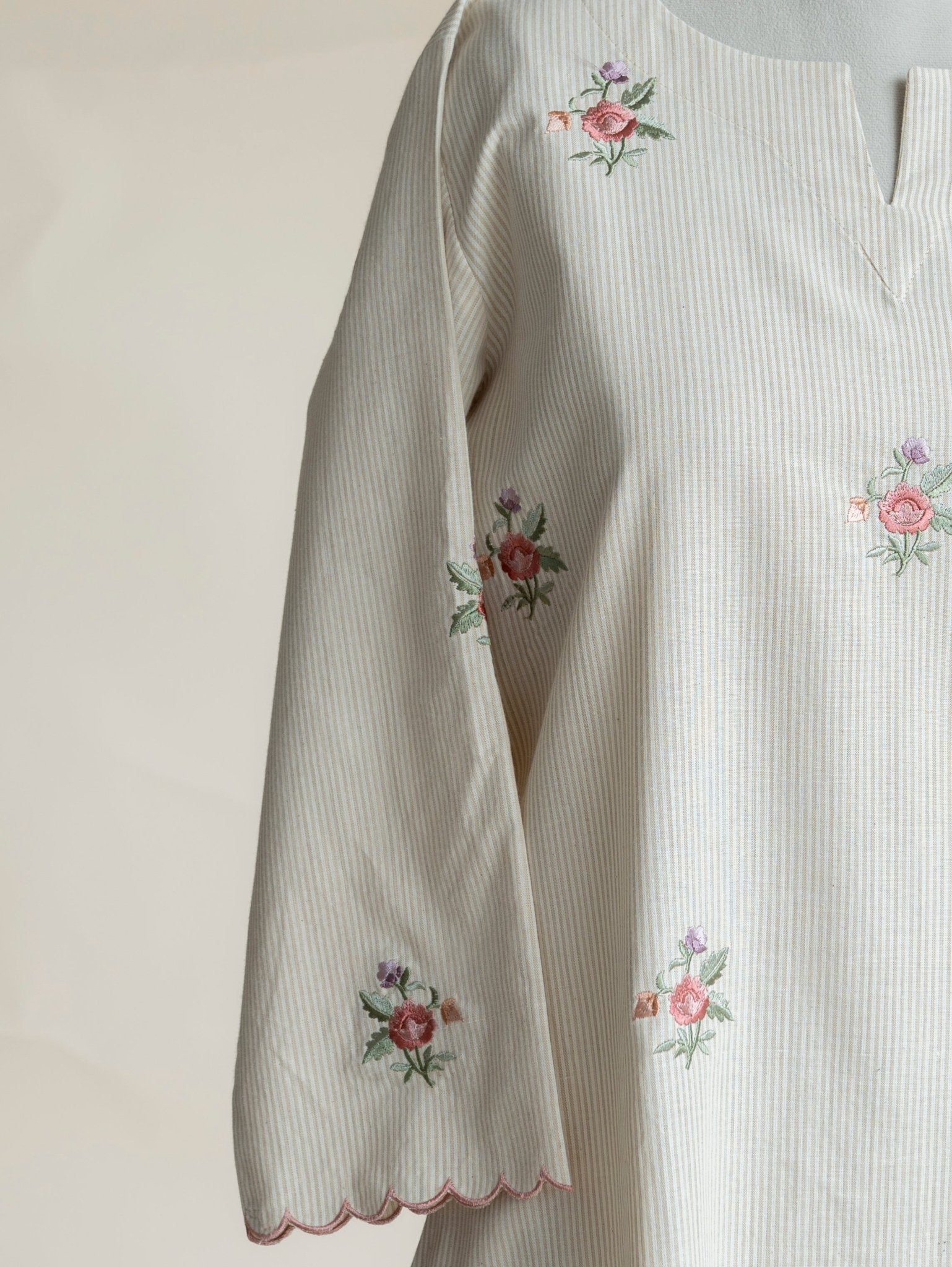 Yana Cotton Handloom Embroidered Straight Kurta - AINA