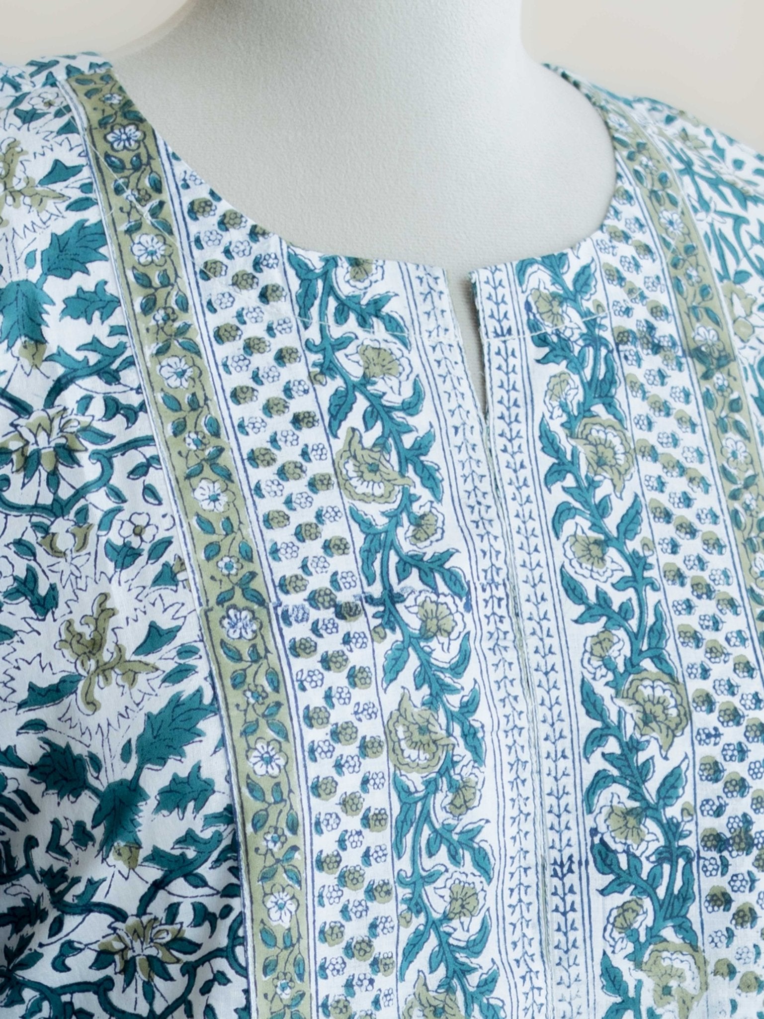 Yelda Cotton Block Printed Straight Kurta - AINA