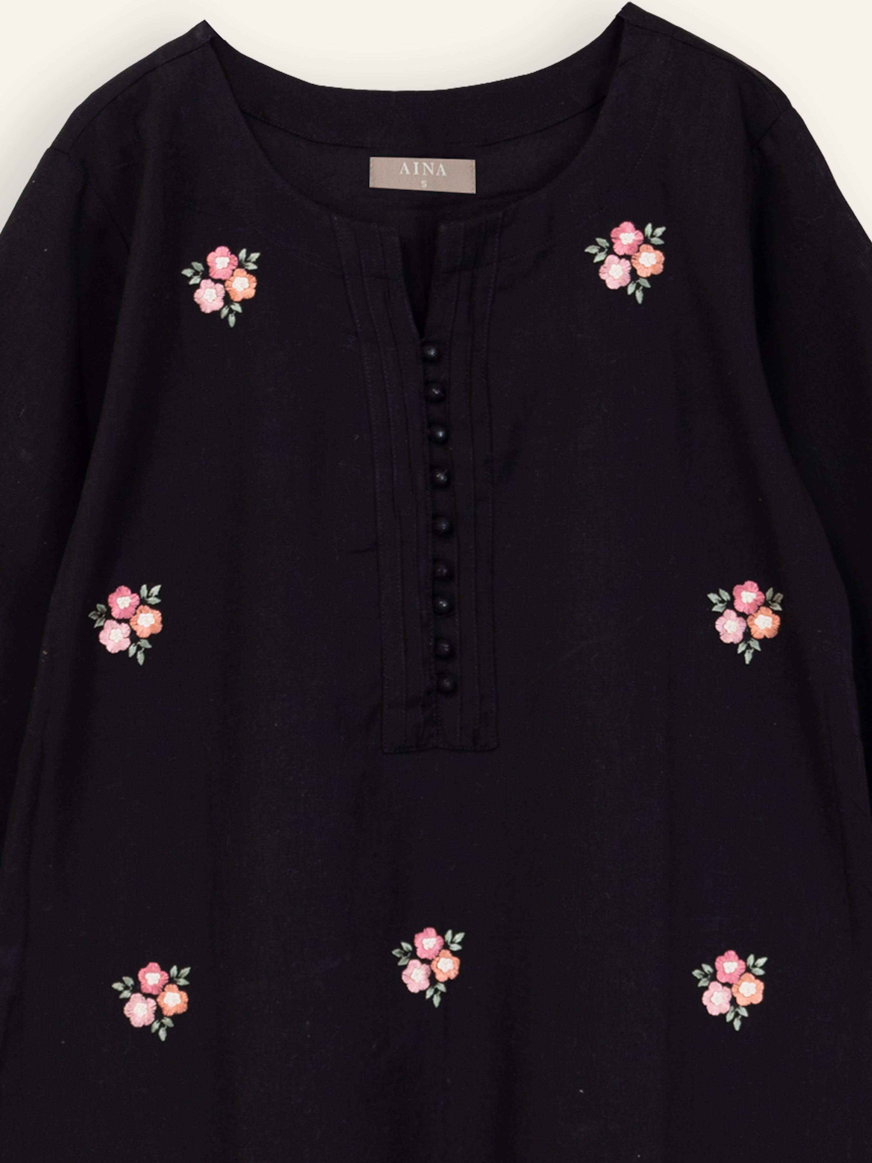 Zafri Cotton Flax Embroidered A Line Kurta