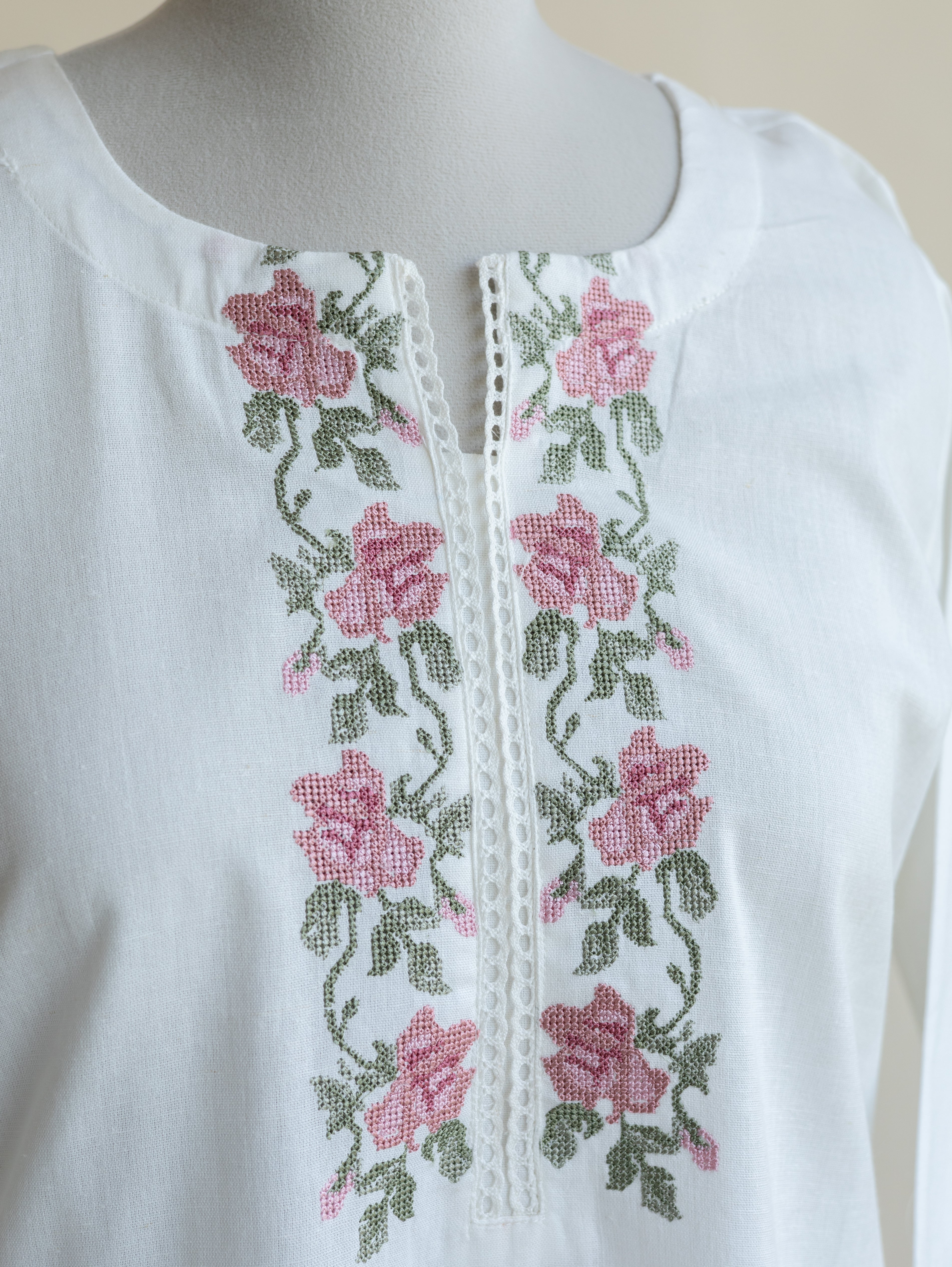 Nimah Cotton Flax Embroidered Straight Kurta
