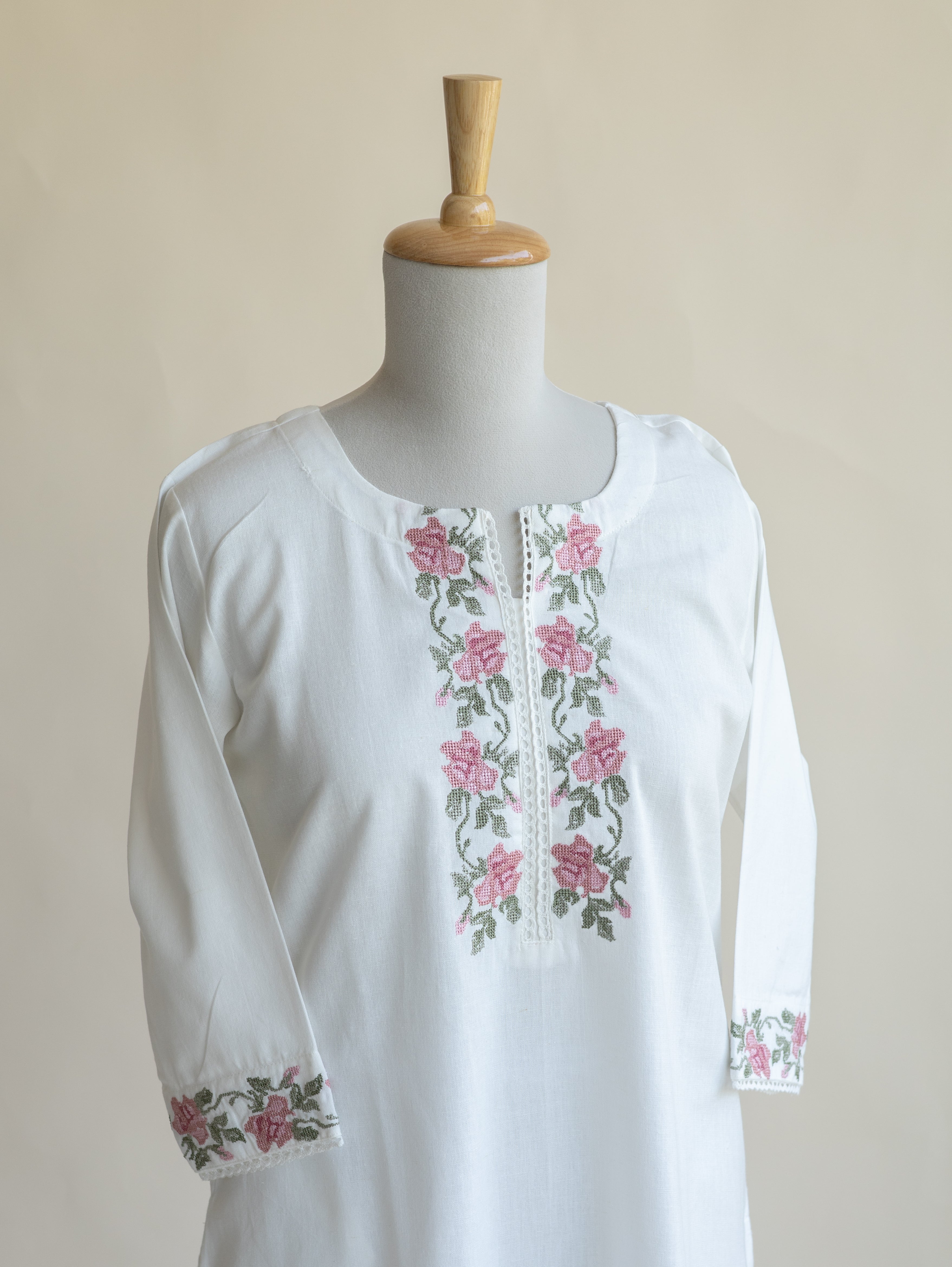 Nimah Cotton Flax Embroidered Straight Kurta