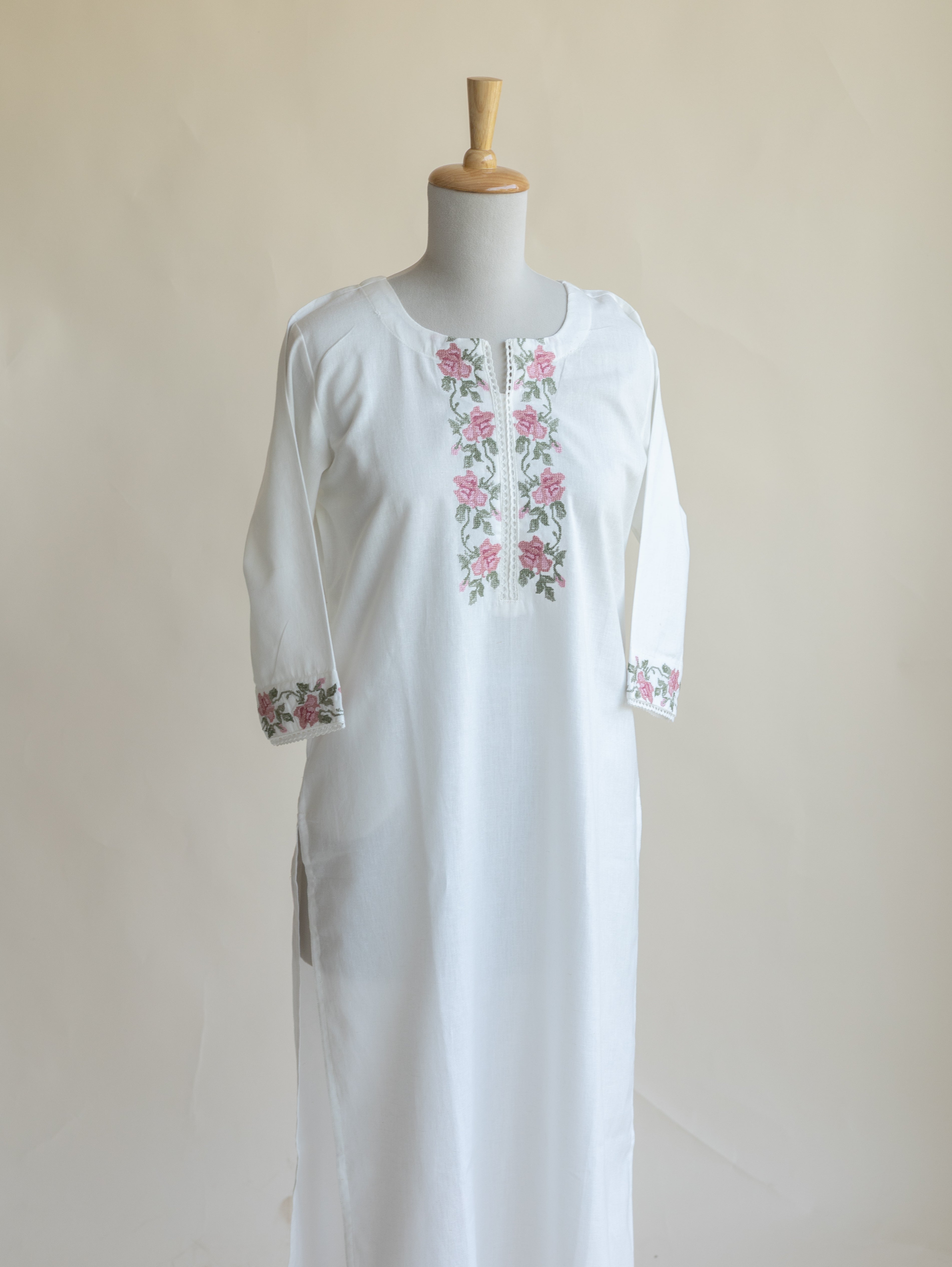 Nimah Cotton Flax Embroidered Straight Kurta