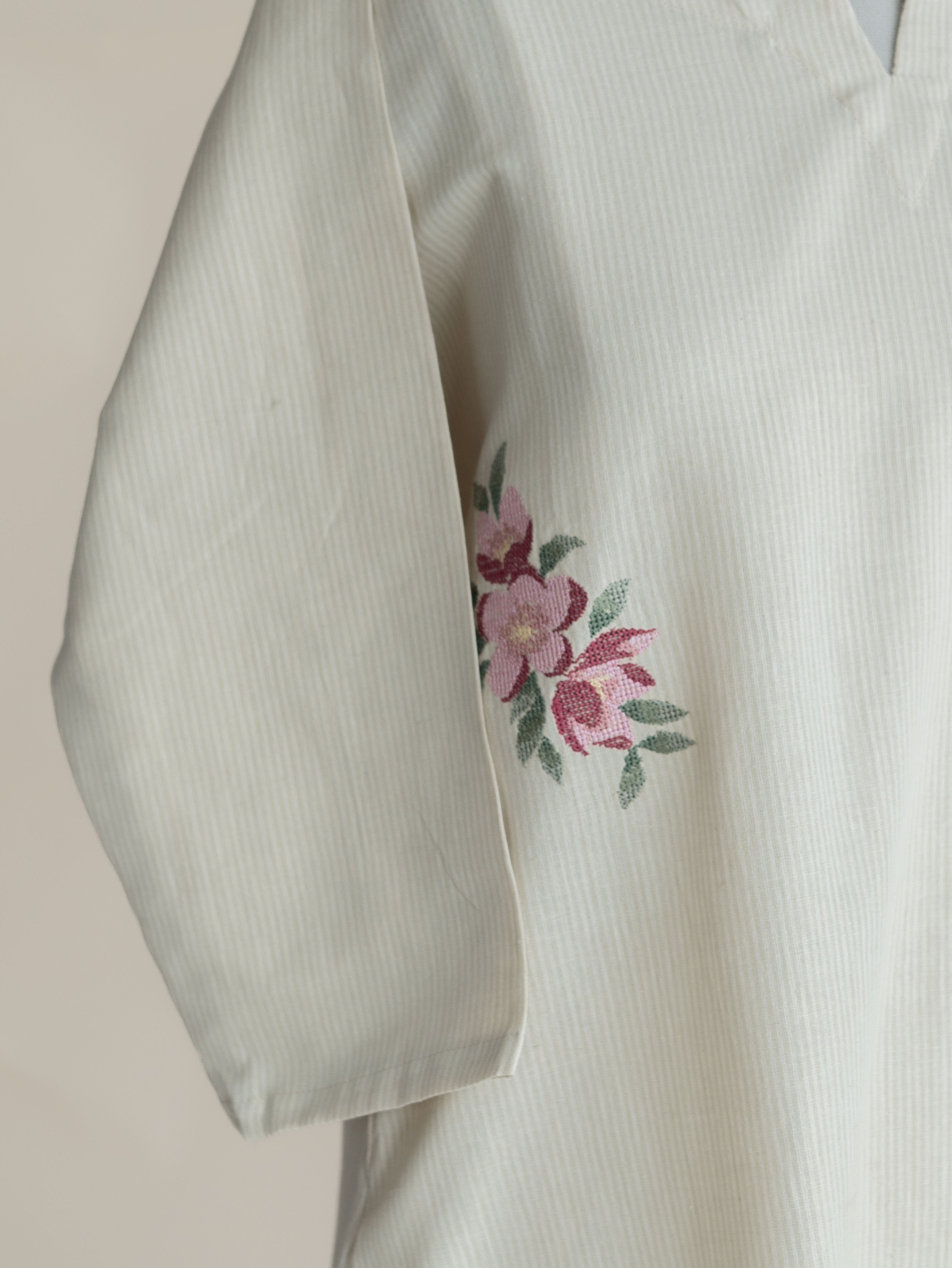 Bindiya Cotton Handloom Embroidered Straight Kurta