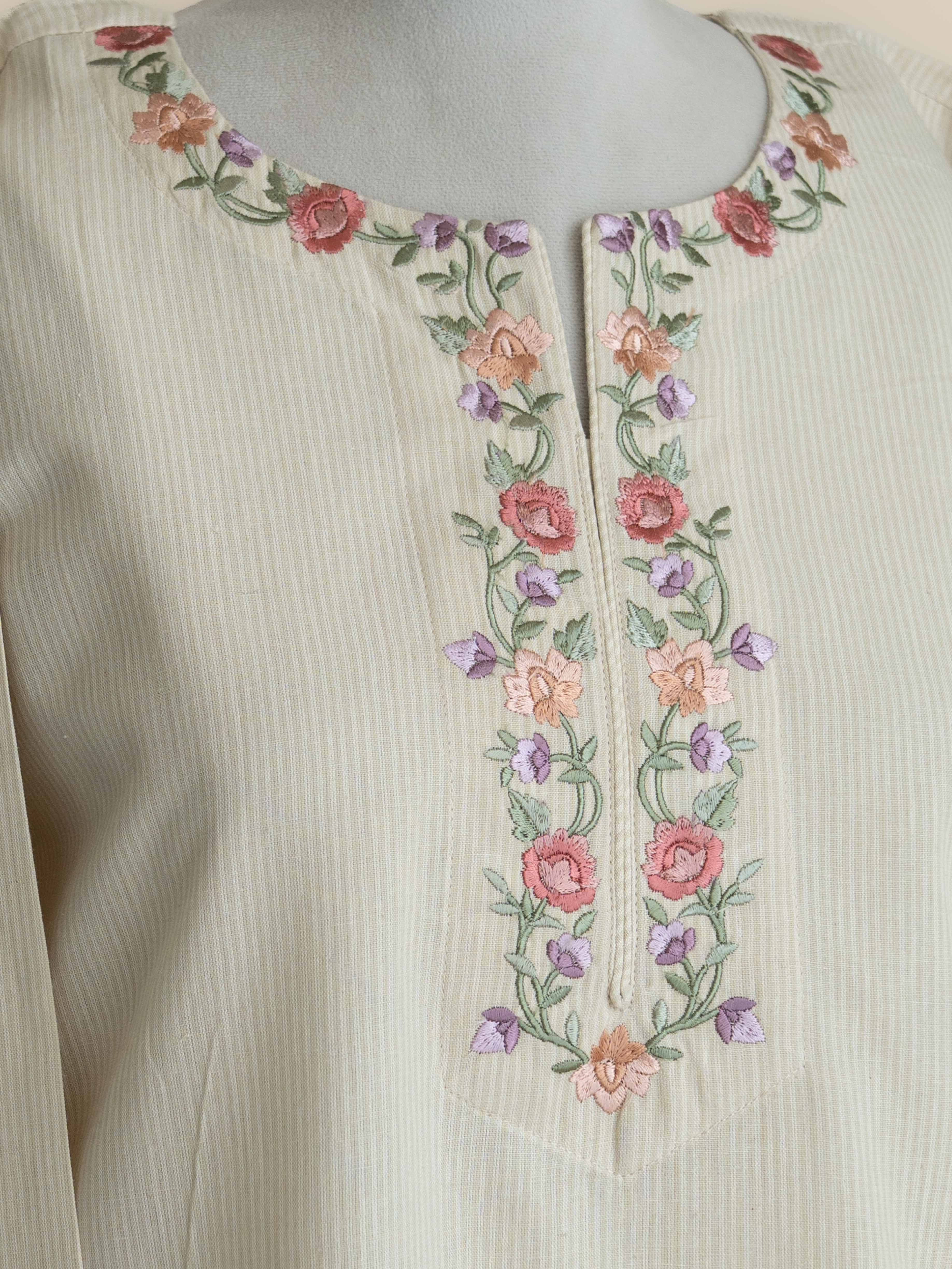 Yavni Cotton Handloom Embroidered Straight Kurta