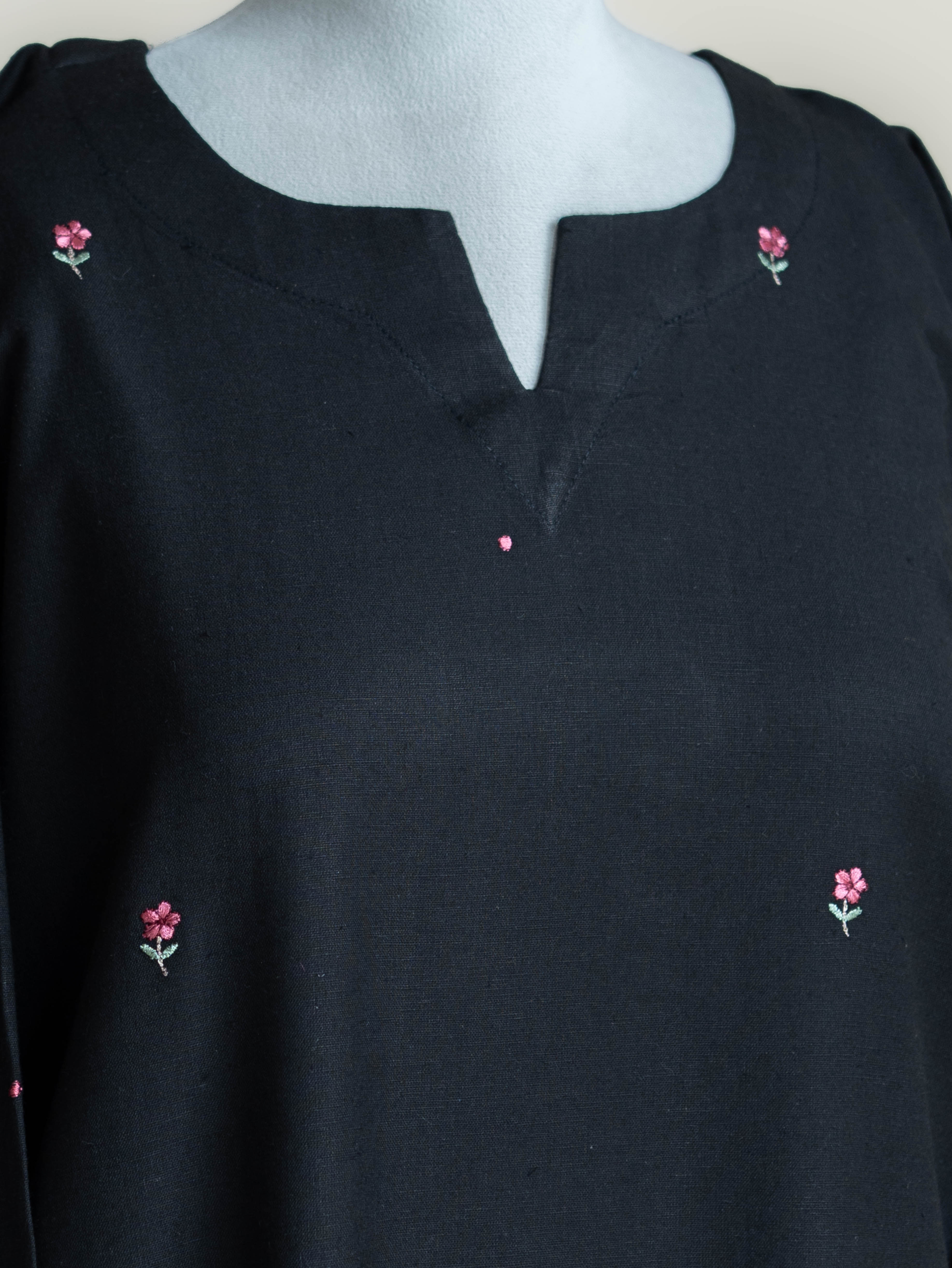Silpa Cotton Flax Embroidered Straight Kurta