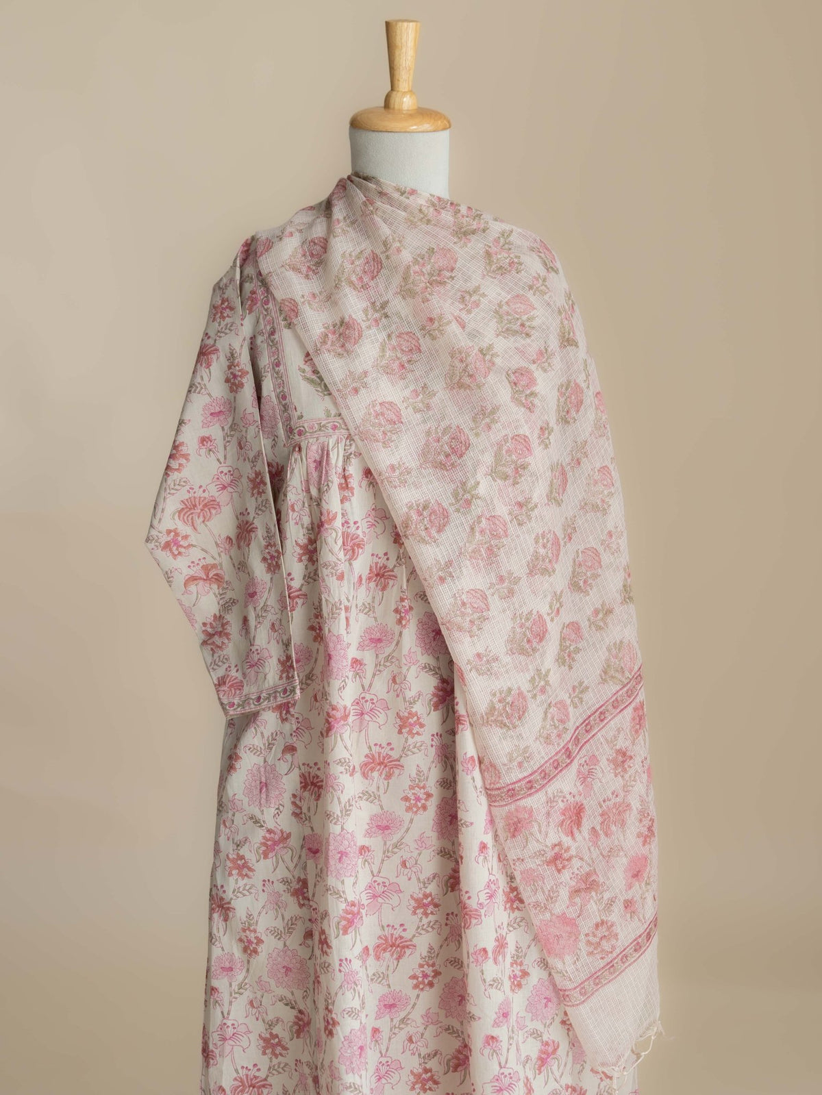 Aamiya Kota Doria Block Printed Dupatta - AINA