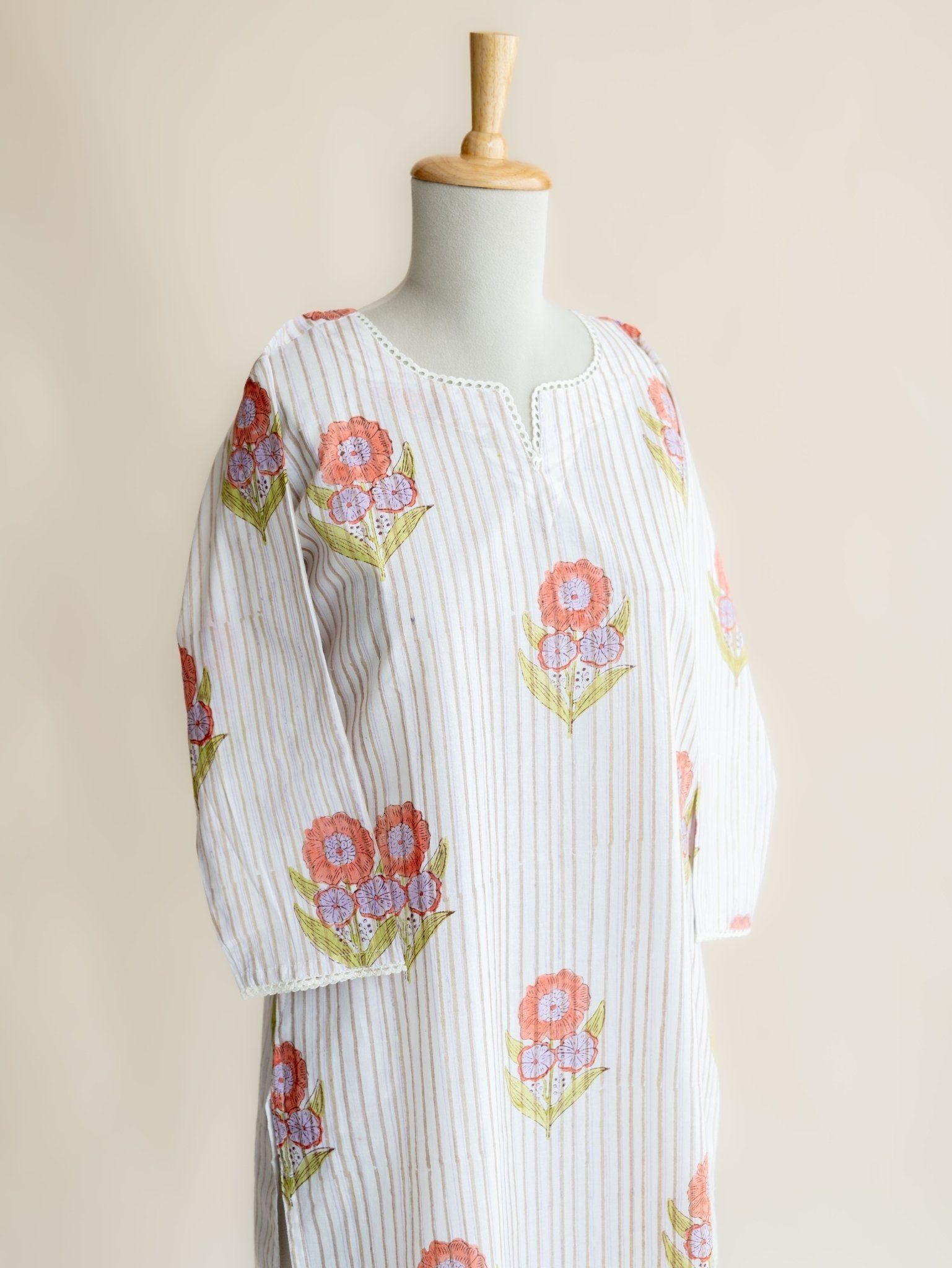 Aanchal Cotton Block Printed Straight Kurta - AINA