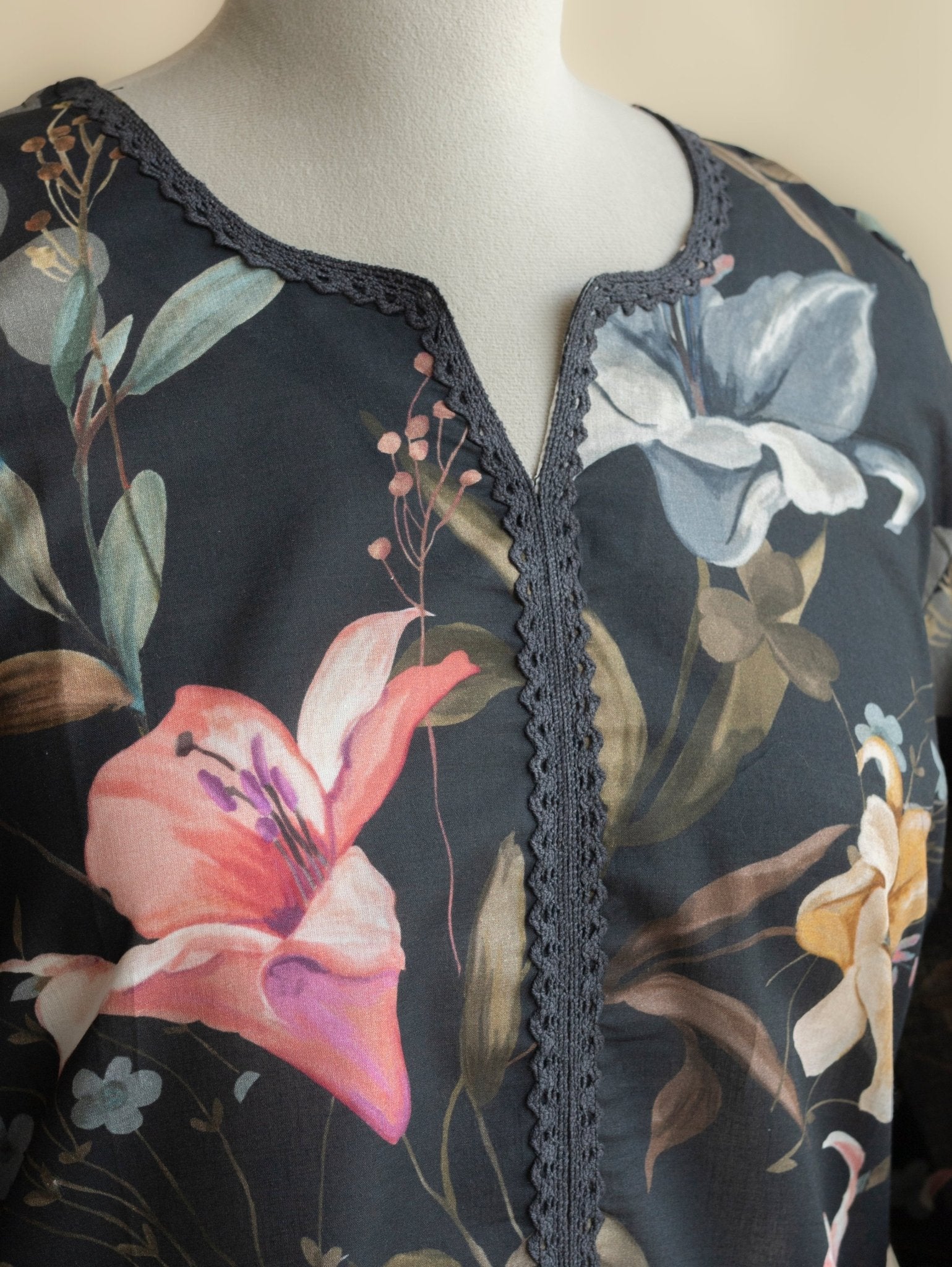 Afiya Cotton Lawn Digital Print Straight Kurta - AINA