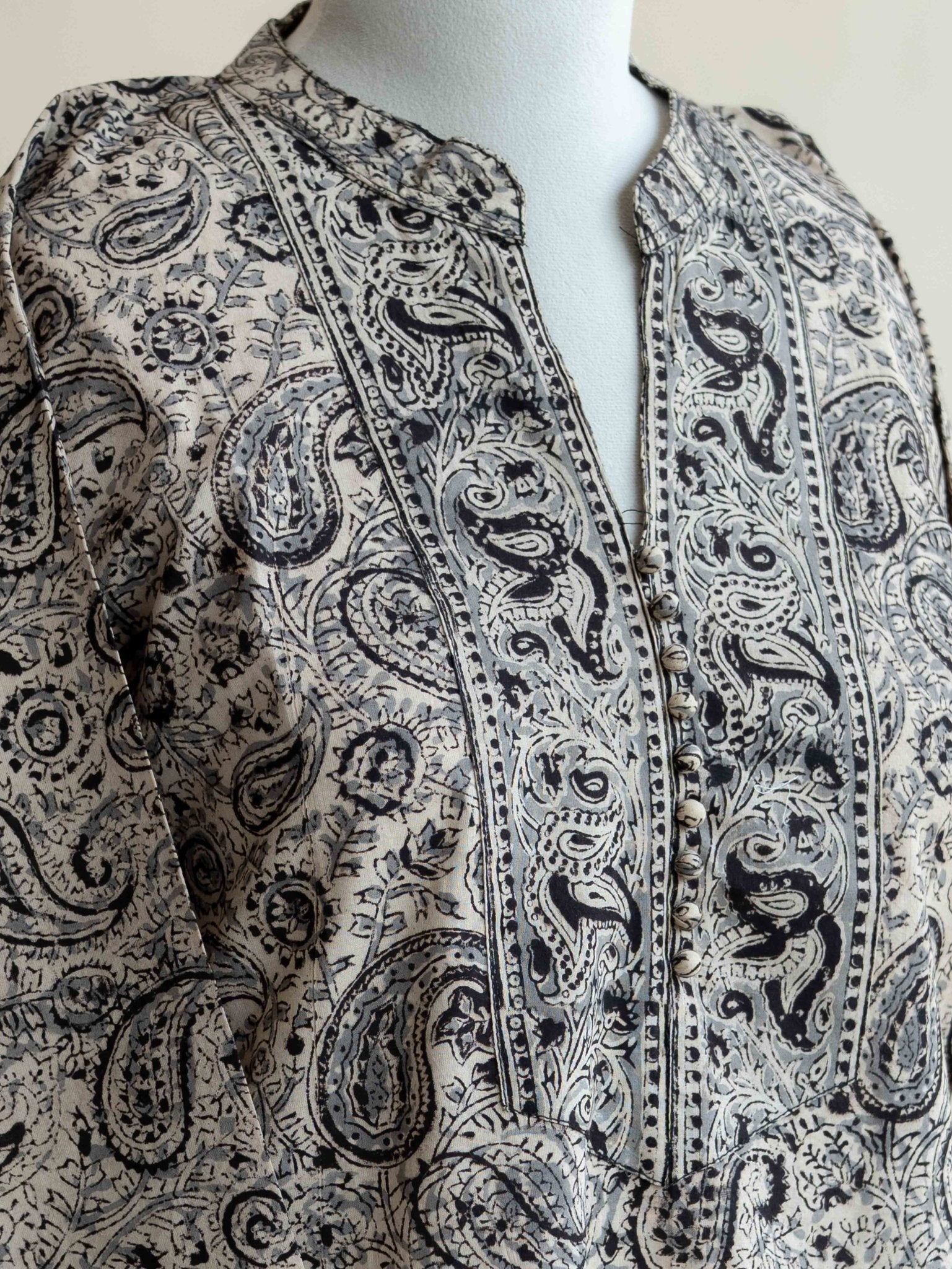 Aiza Cotton Kalamkari Block Printed Straight Kurta - AINA