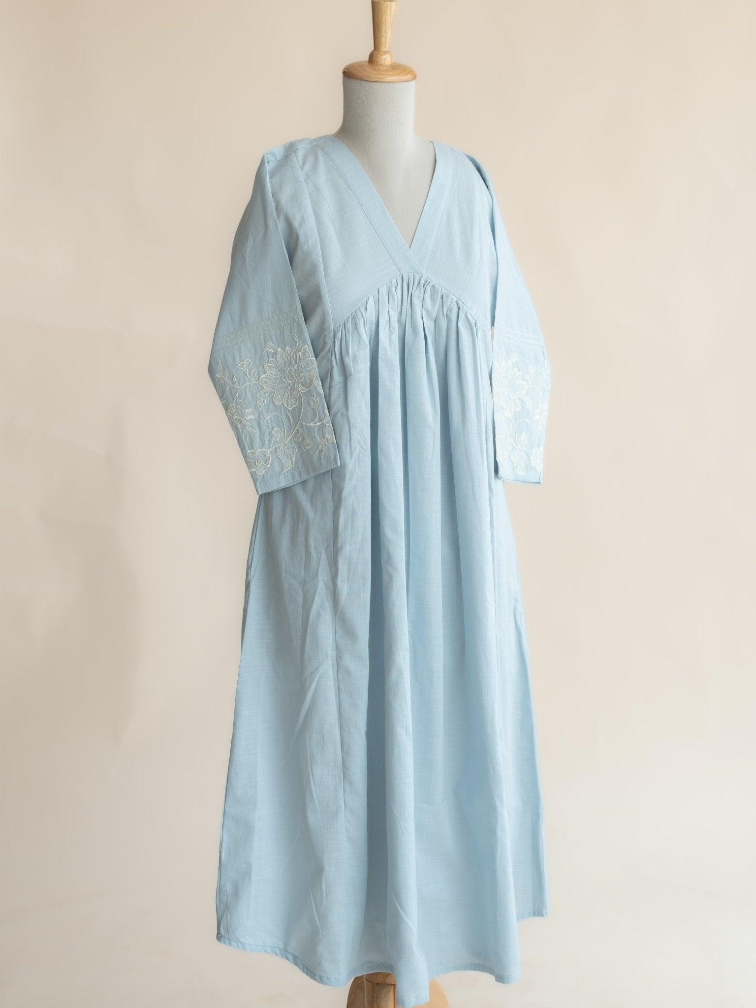 Bunah Cotton Embroidered Kurta Set - AINA