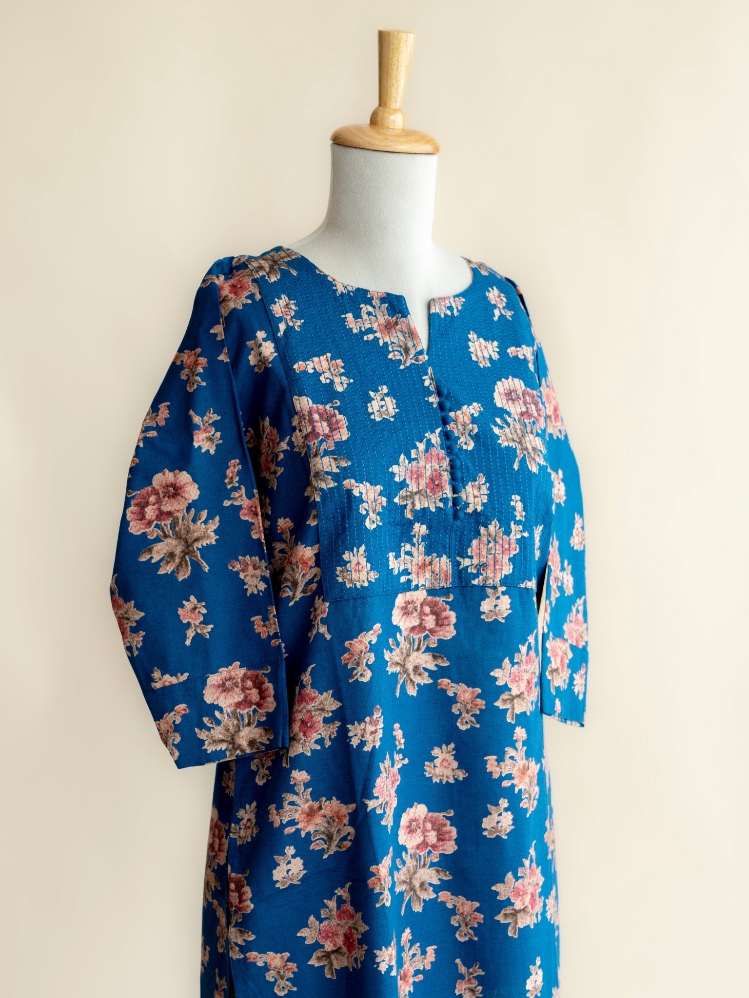 Darshini Cotton Flax Printed Straight Kurta - AINA