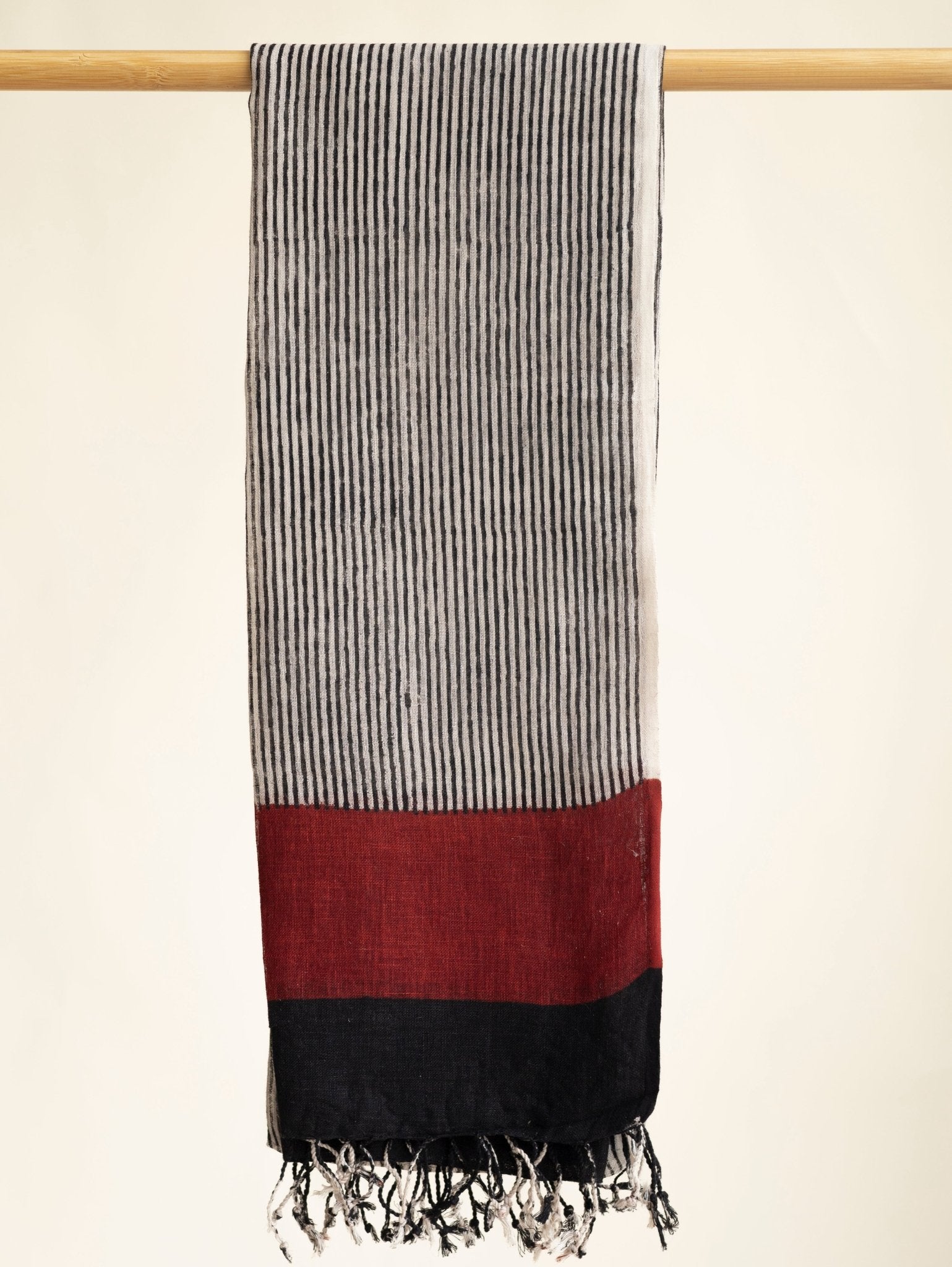Dharini Linen Printed Dupatta - AINA