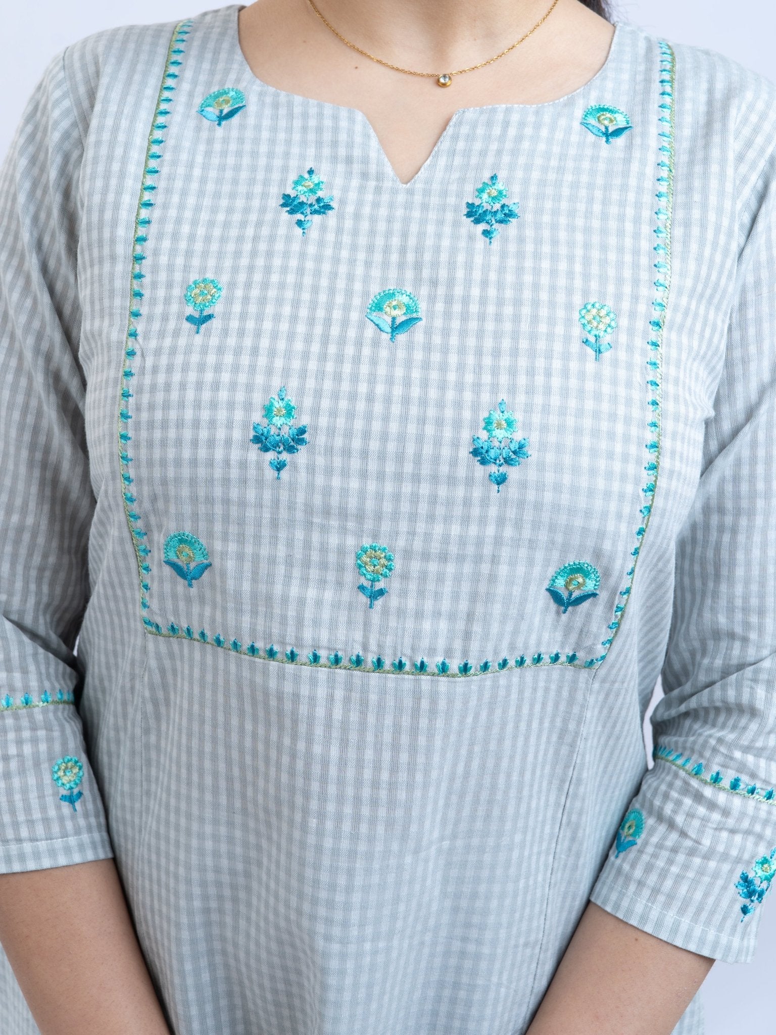 Driti Cotton Handloom Embroidered Straight Kurta - AINA