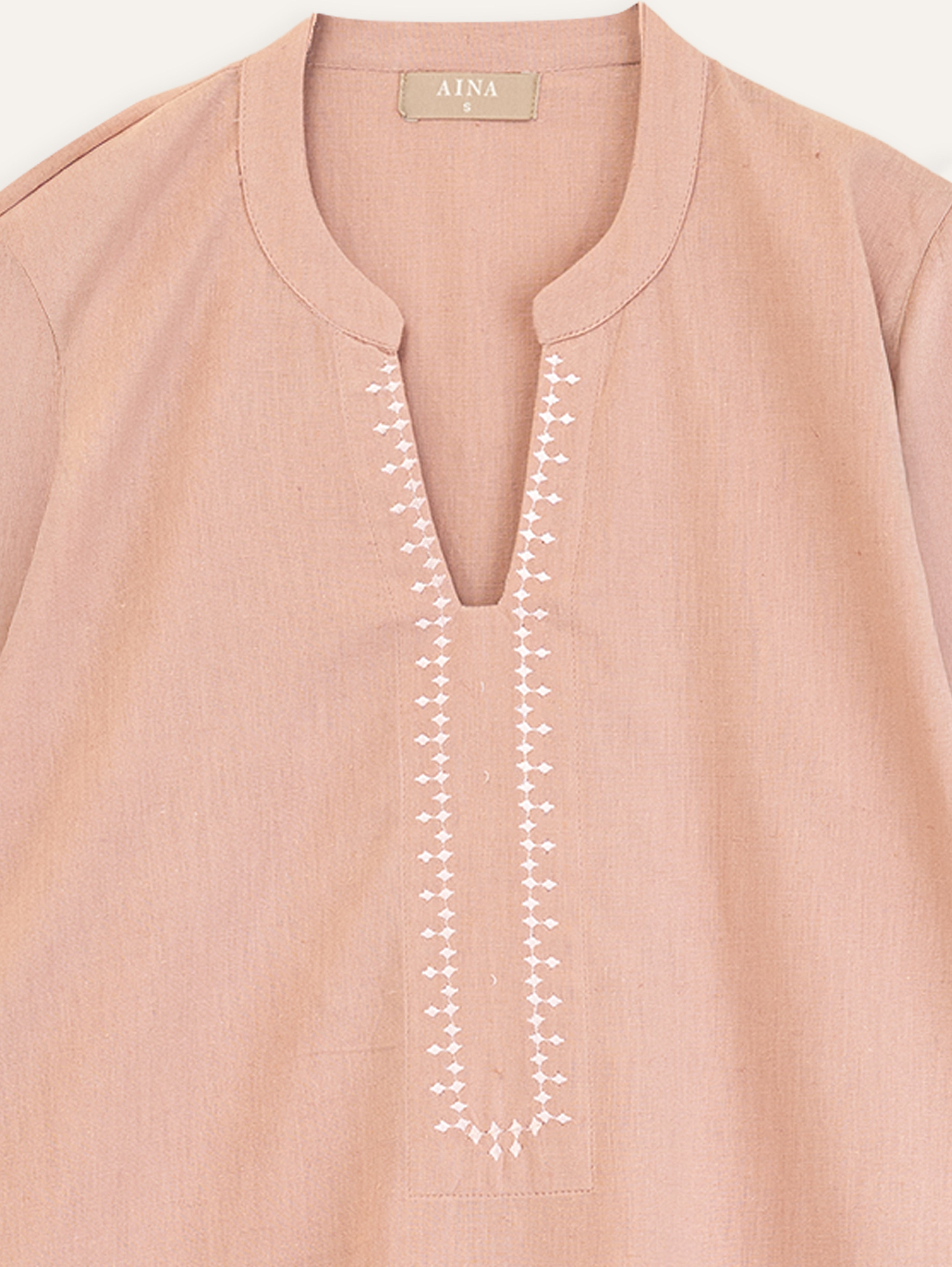 Thritha Cotton Flax Embroidered Straight Kurta