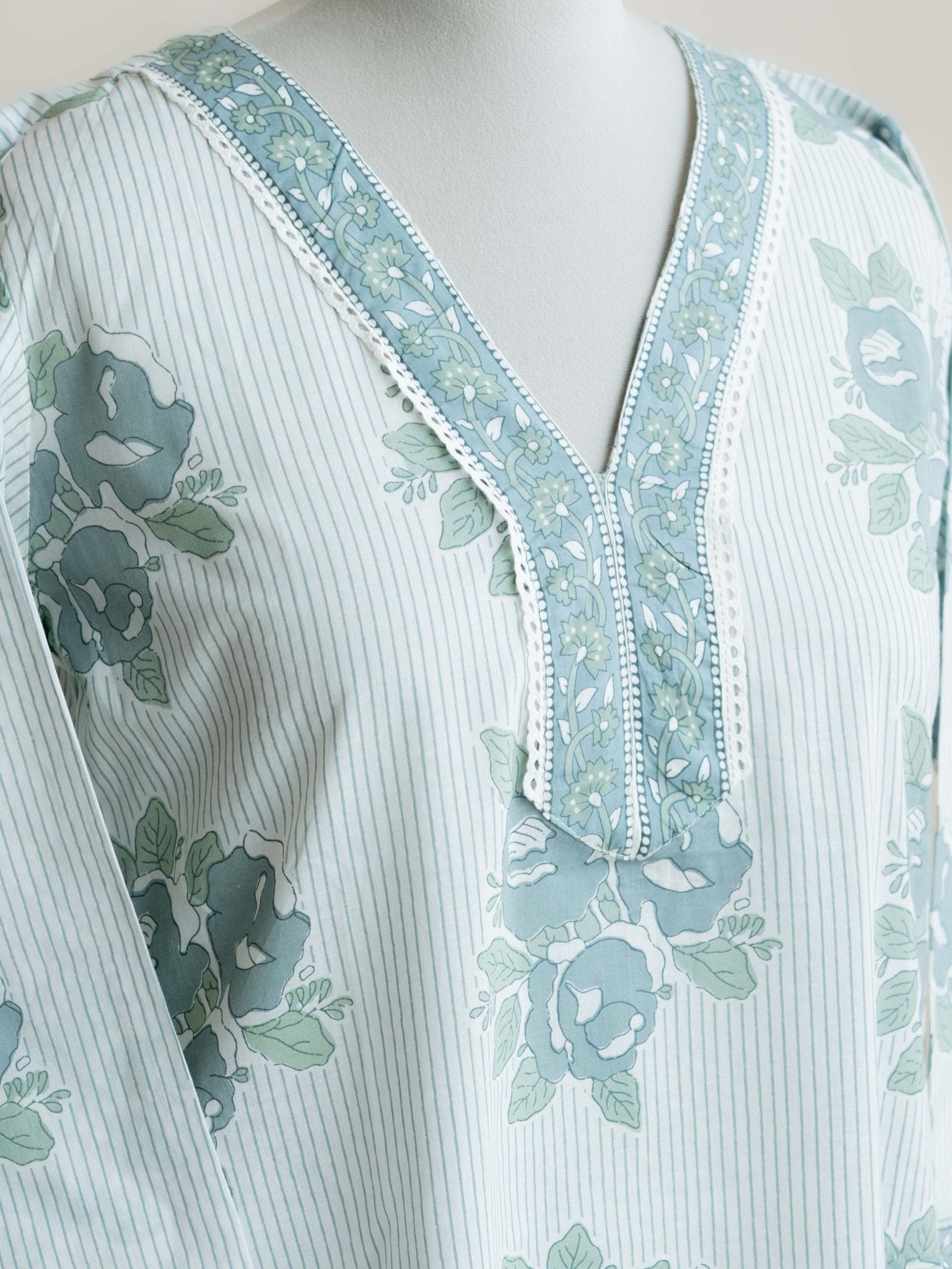 Fahma Cotton Printed Straight Kurta - AINA