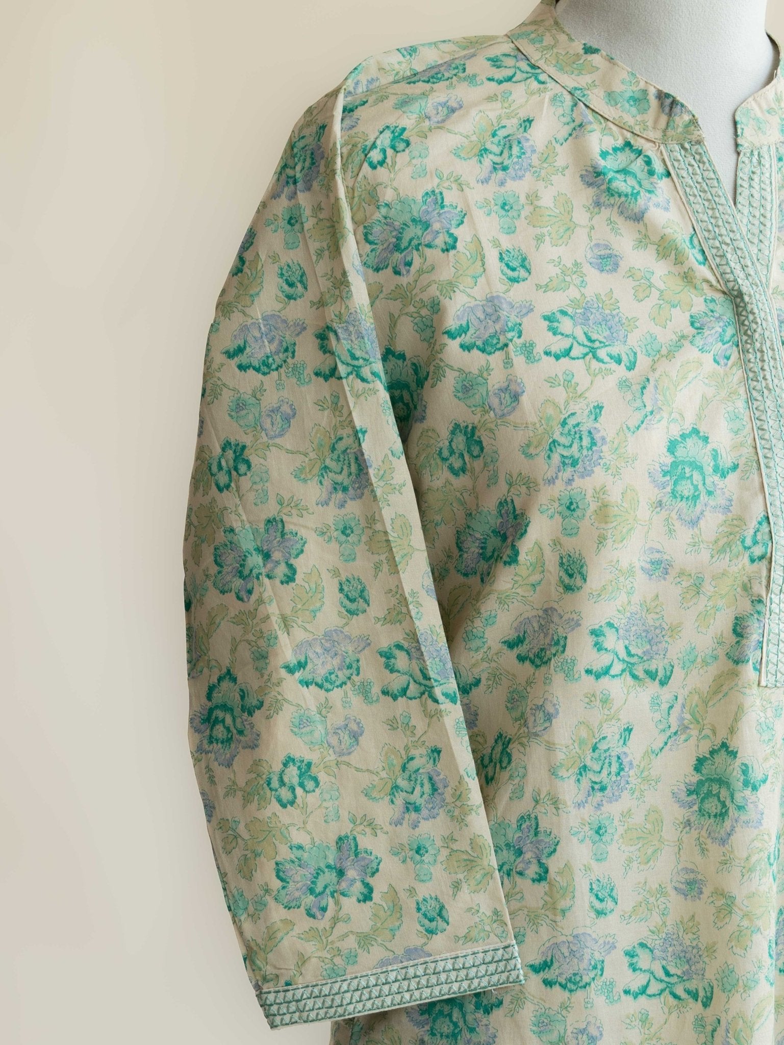 Hasvika Cotton Printed Straight Kurta - AINA