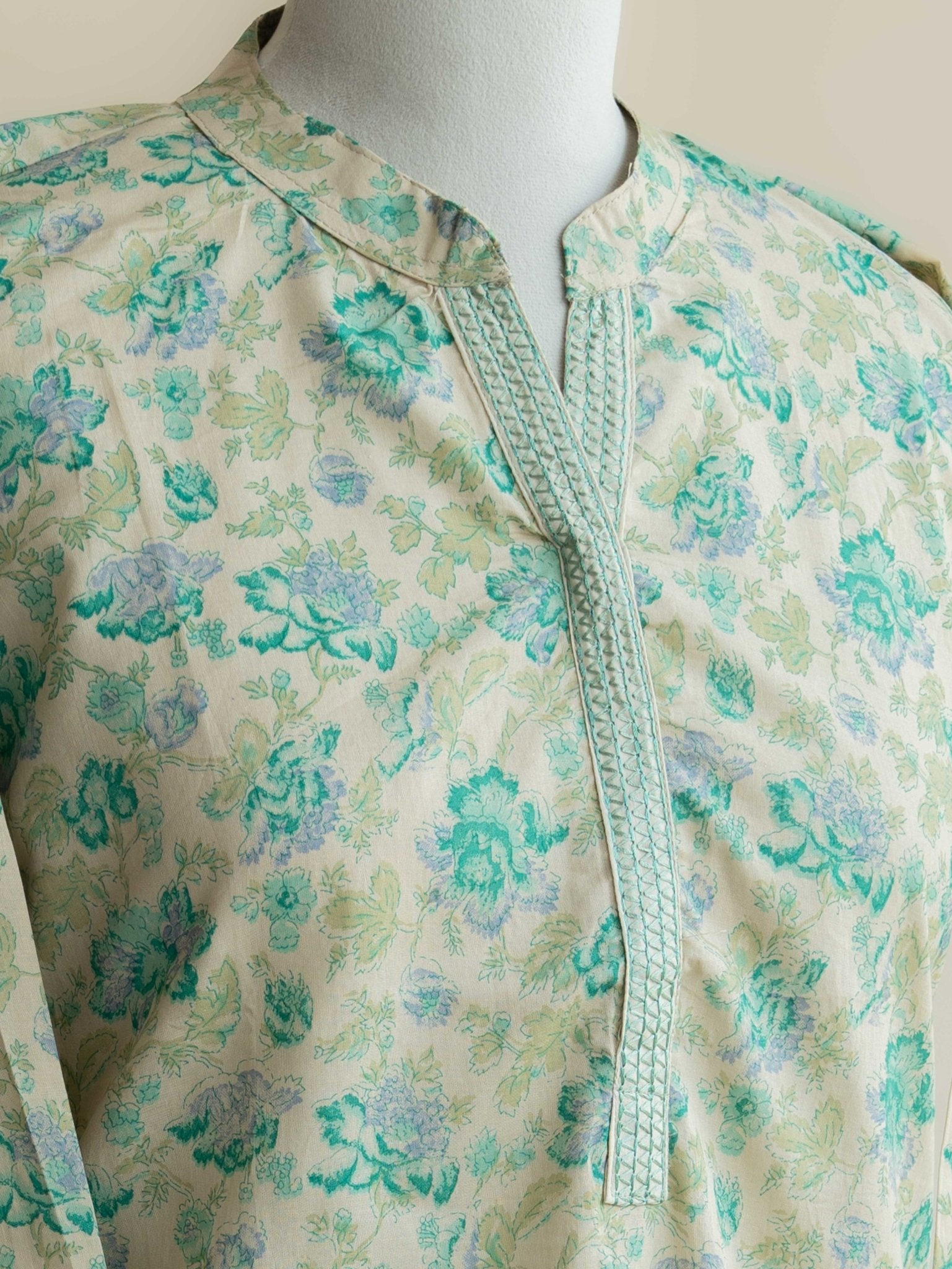 Hasvika Cotton Printed Straight Kurta - AINA