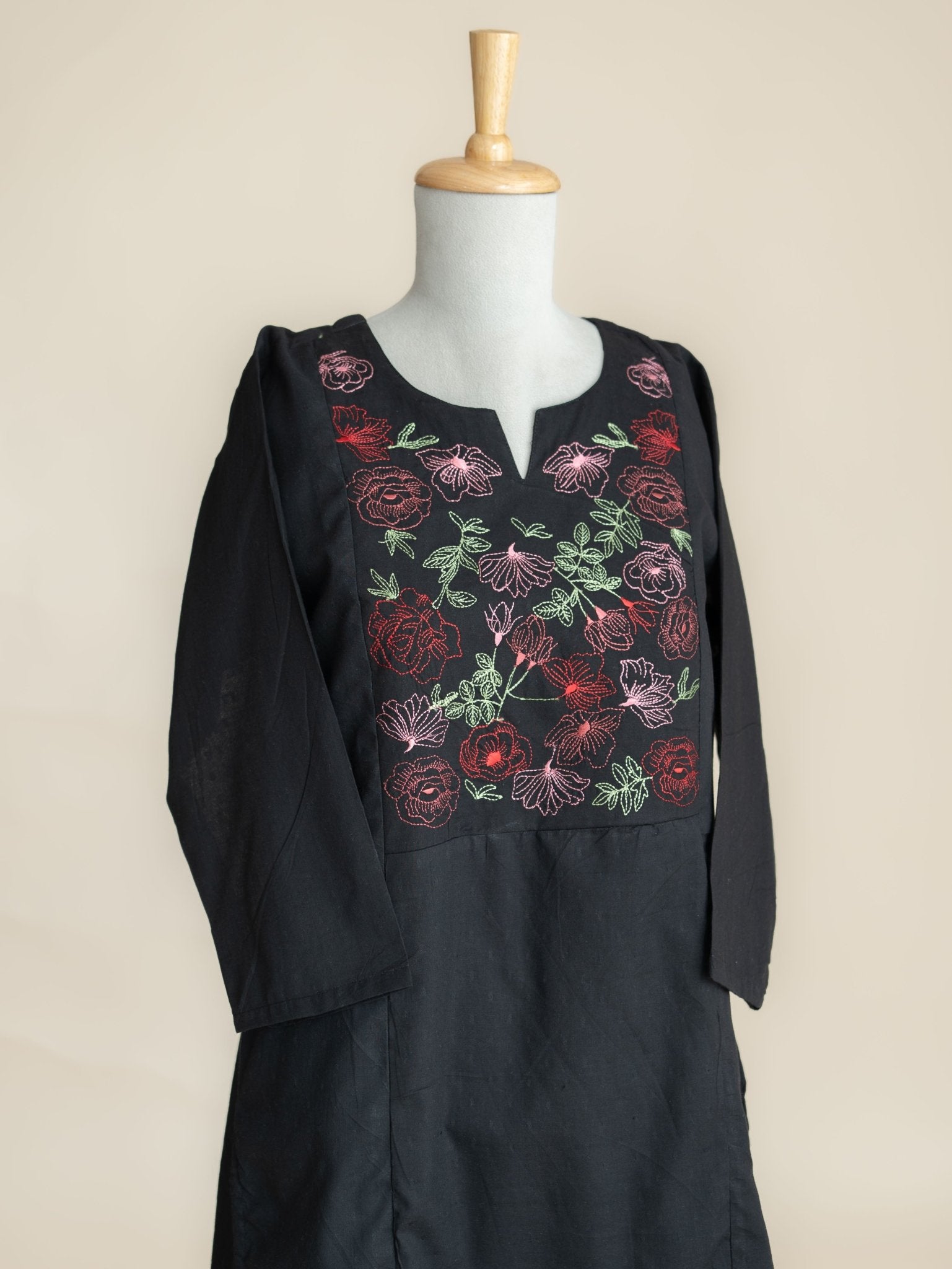Jenifer Cotton Dobby Embroidered Straight Kurta - AINA