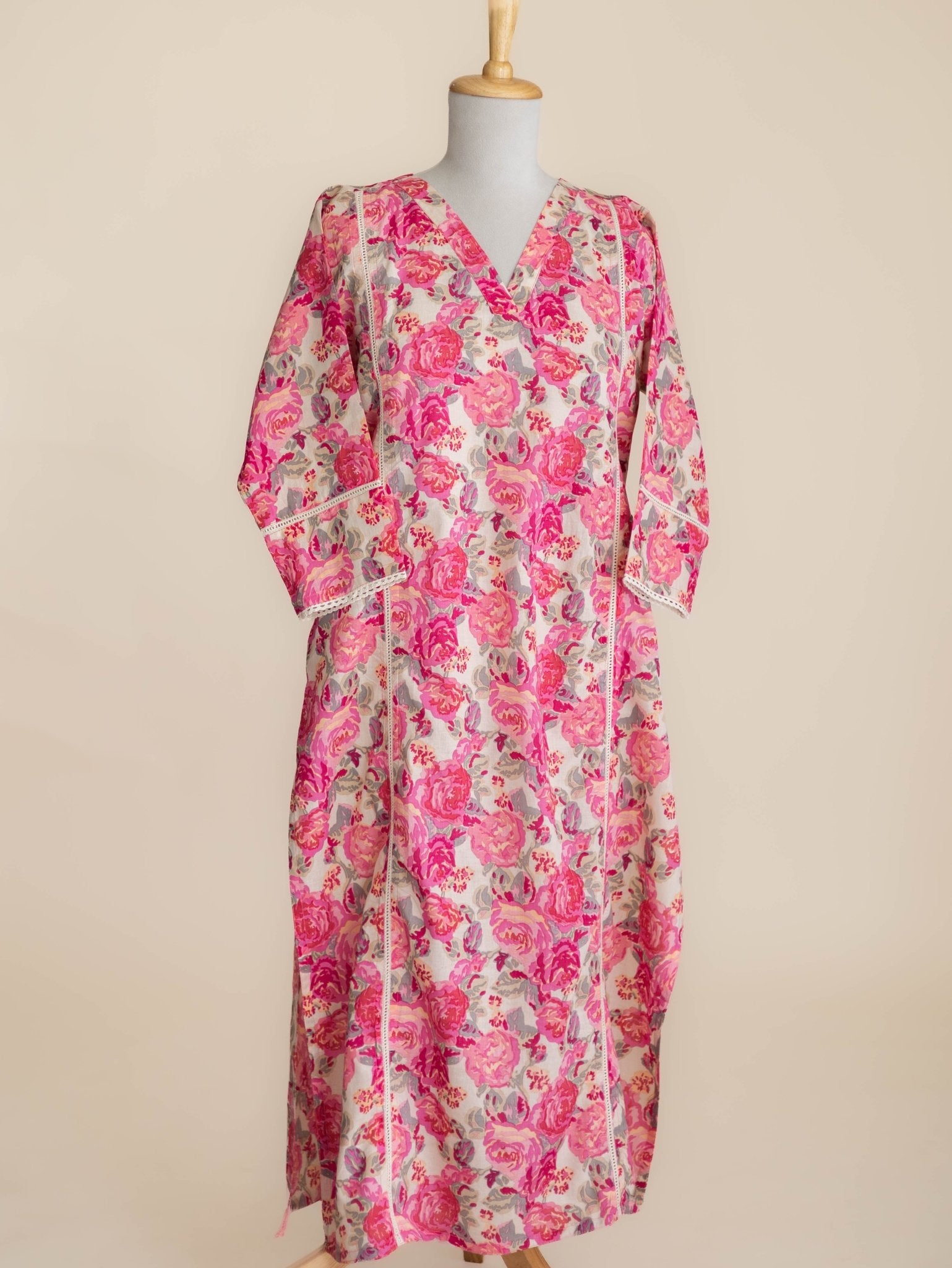 Kashvi Cotton Printed Straight Kurta - AINA