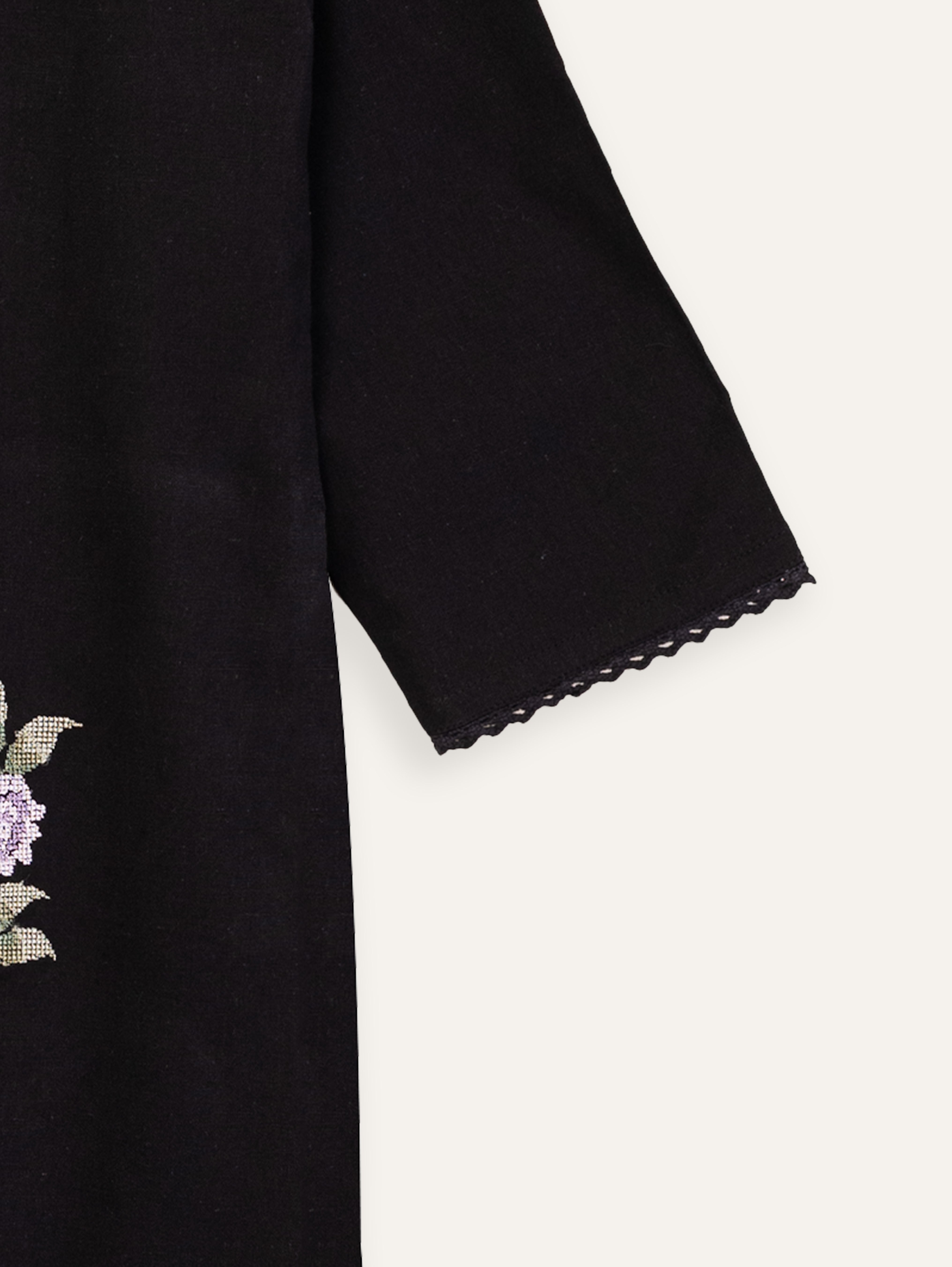 Lubna Cotton Flax Embroidered Straight Kurta